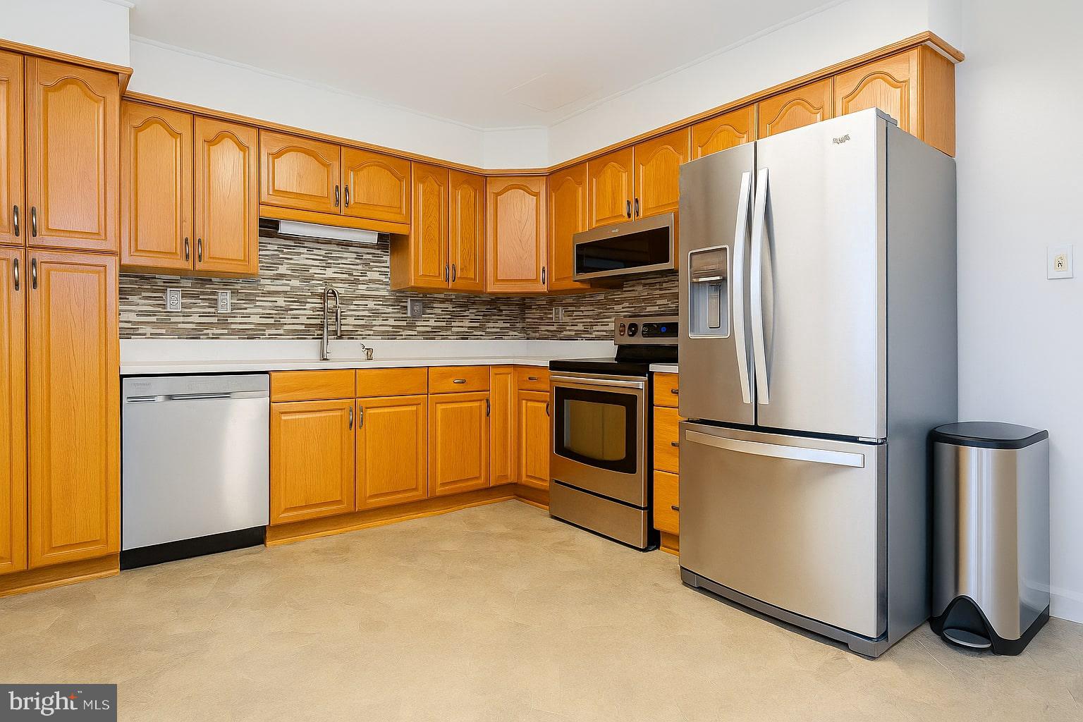 BROOKLAND ESTATES - Residential Lease