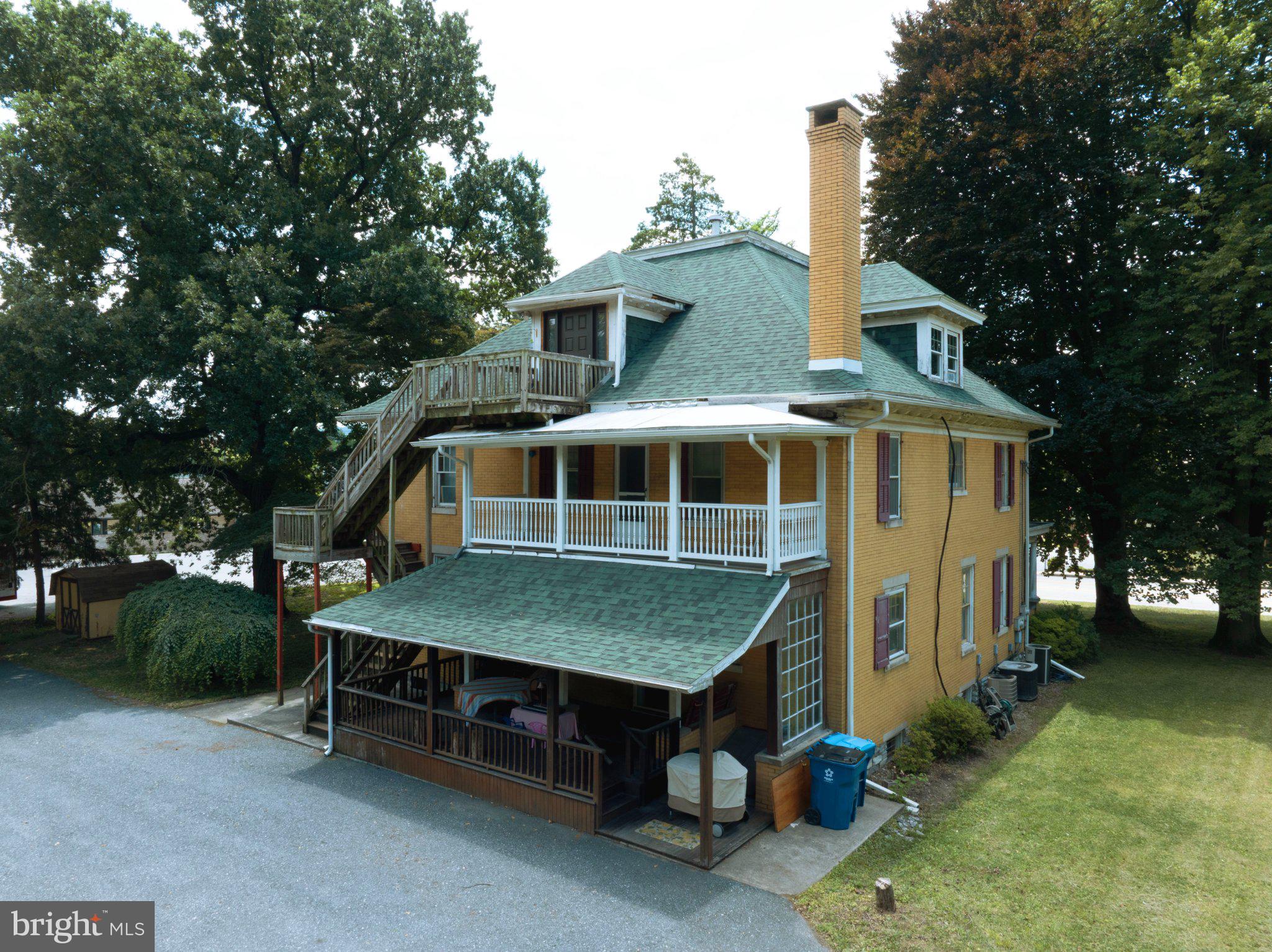 26 N 2ND STREET