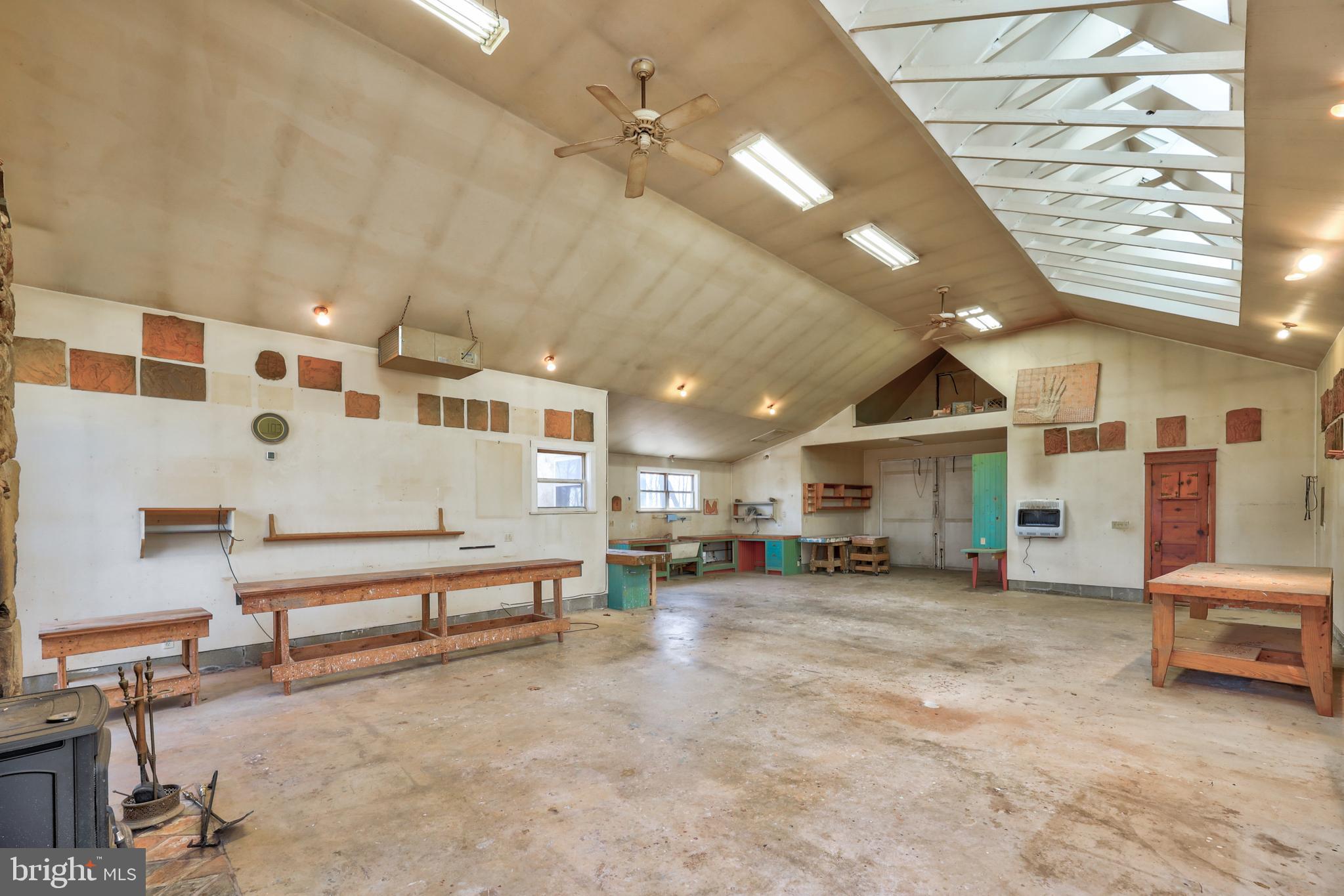 BLUE RIDGE CHASE - Residential