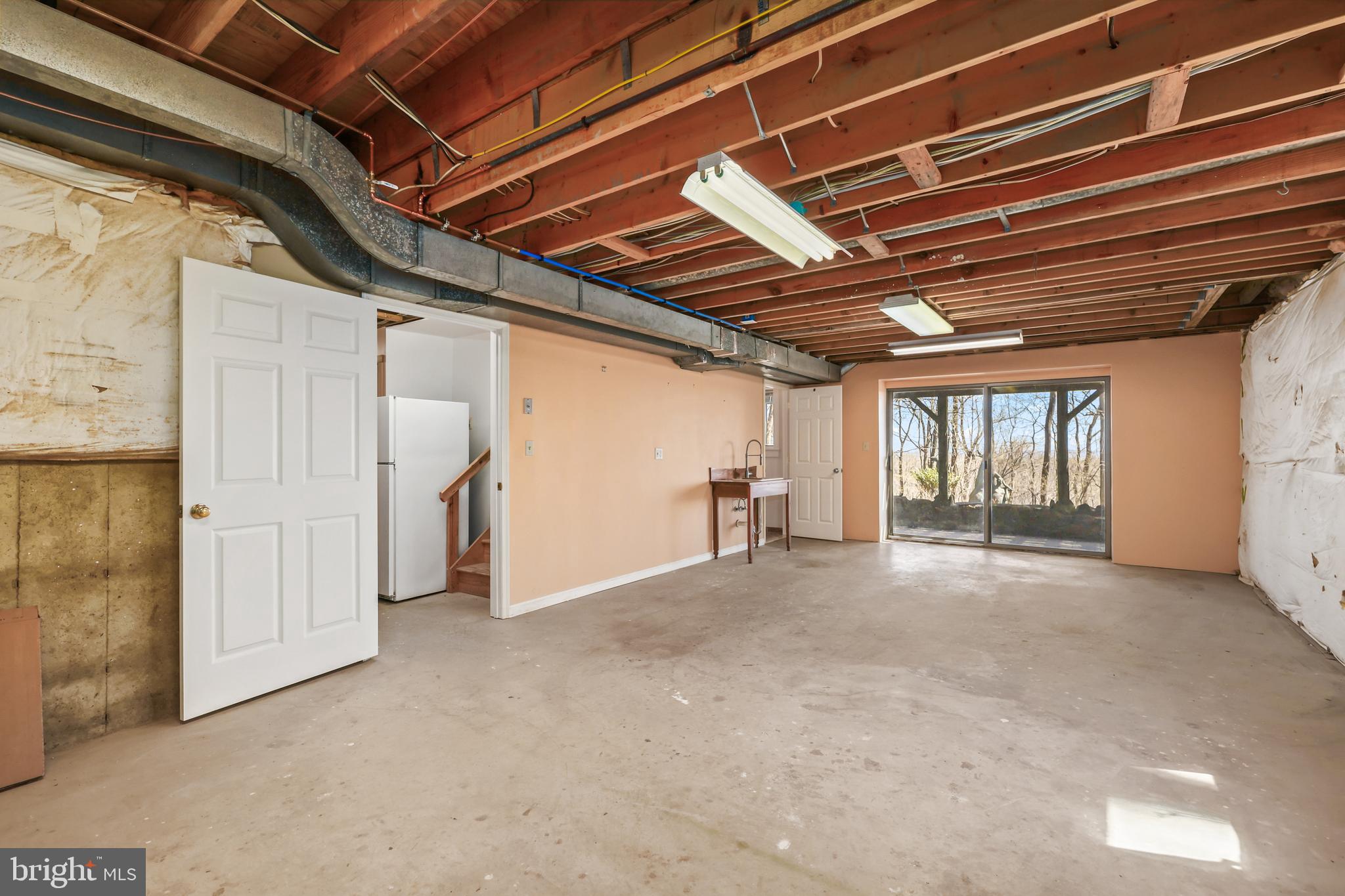 BLUE RIDGE CHASE - Residential