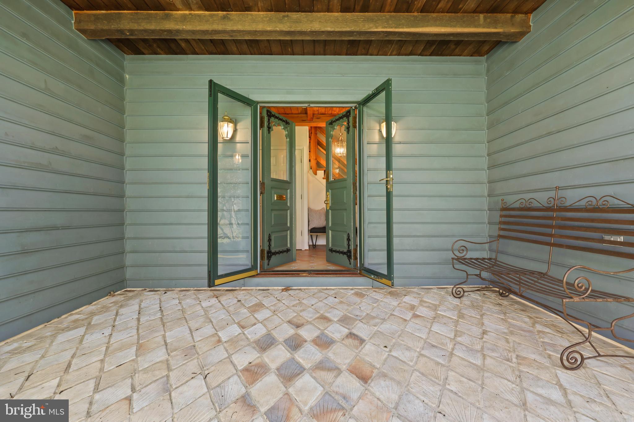 BLUE RIDGE CHASE - Residential