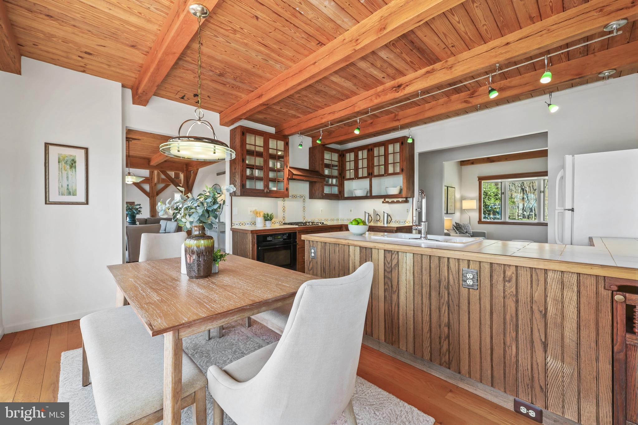 BLUE RIDGE CHASE - Residential