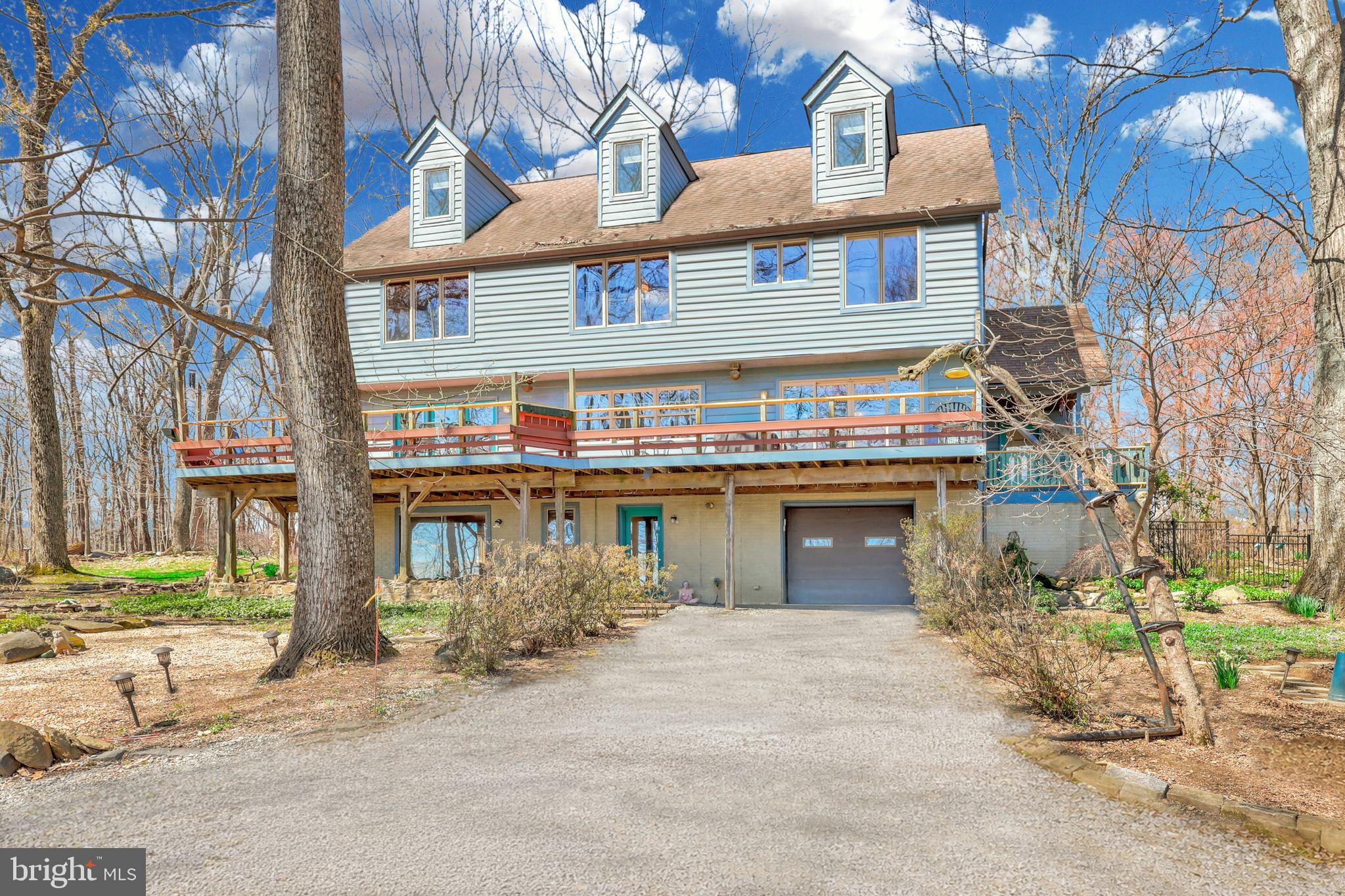 BLUE RIDGE CHASE - Residential