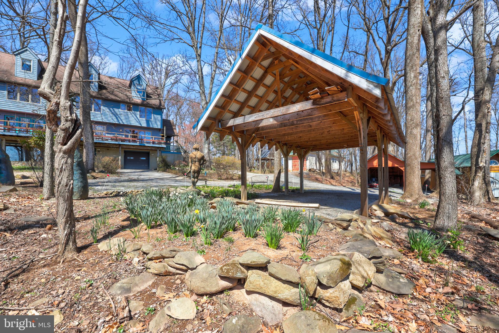 BLUE RIDGE CHASE - Residential