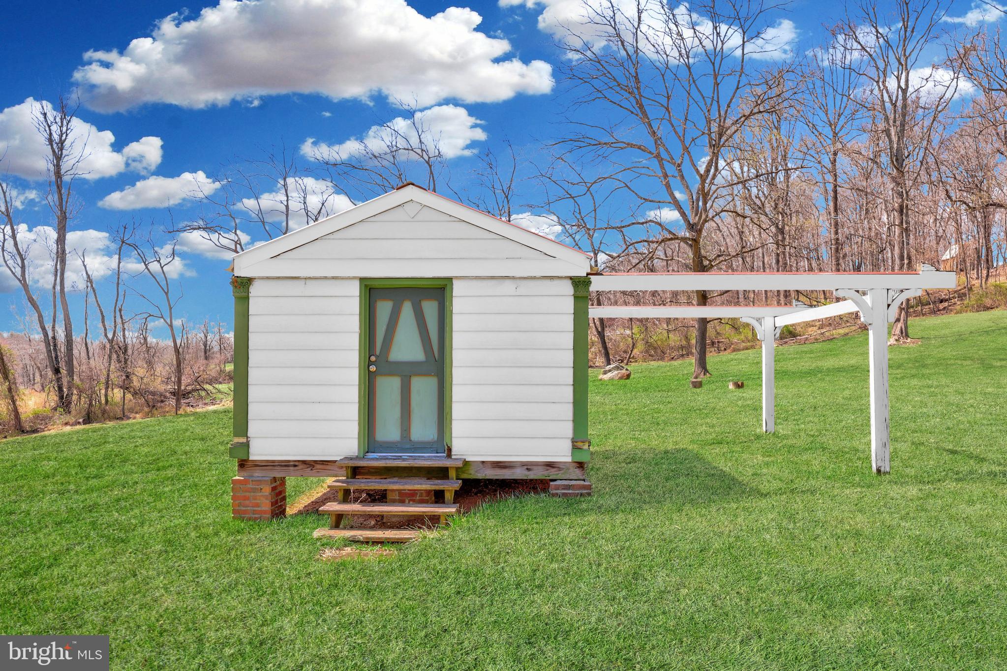 BLUE RIDGE CHASE - Residential