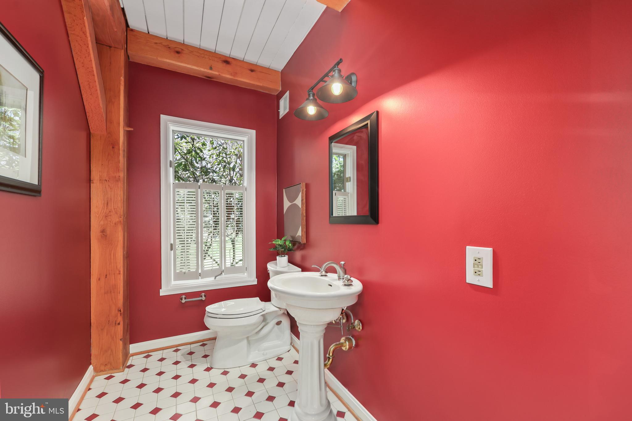 BLUE RIDGE CHASE - Residential