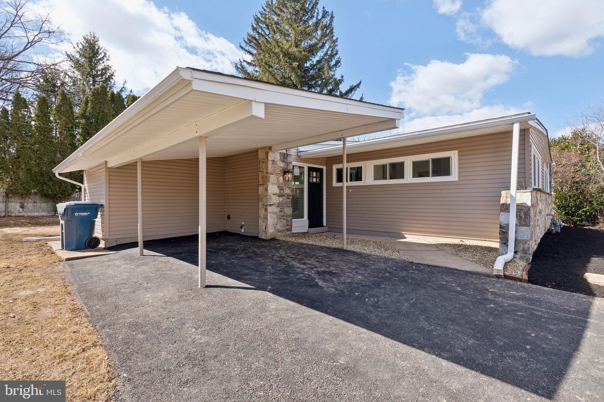 GREYSTONE MANOR - Residential