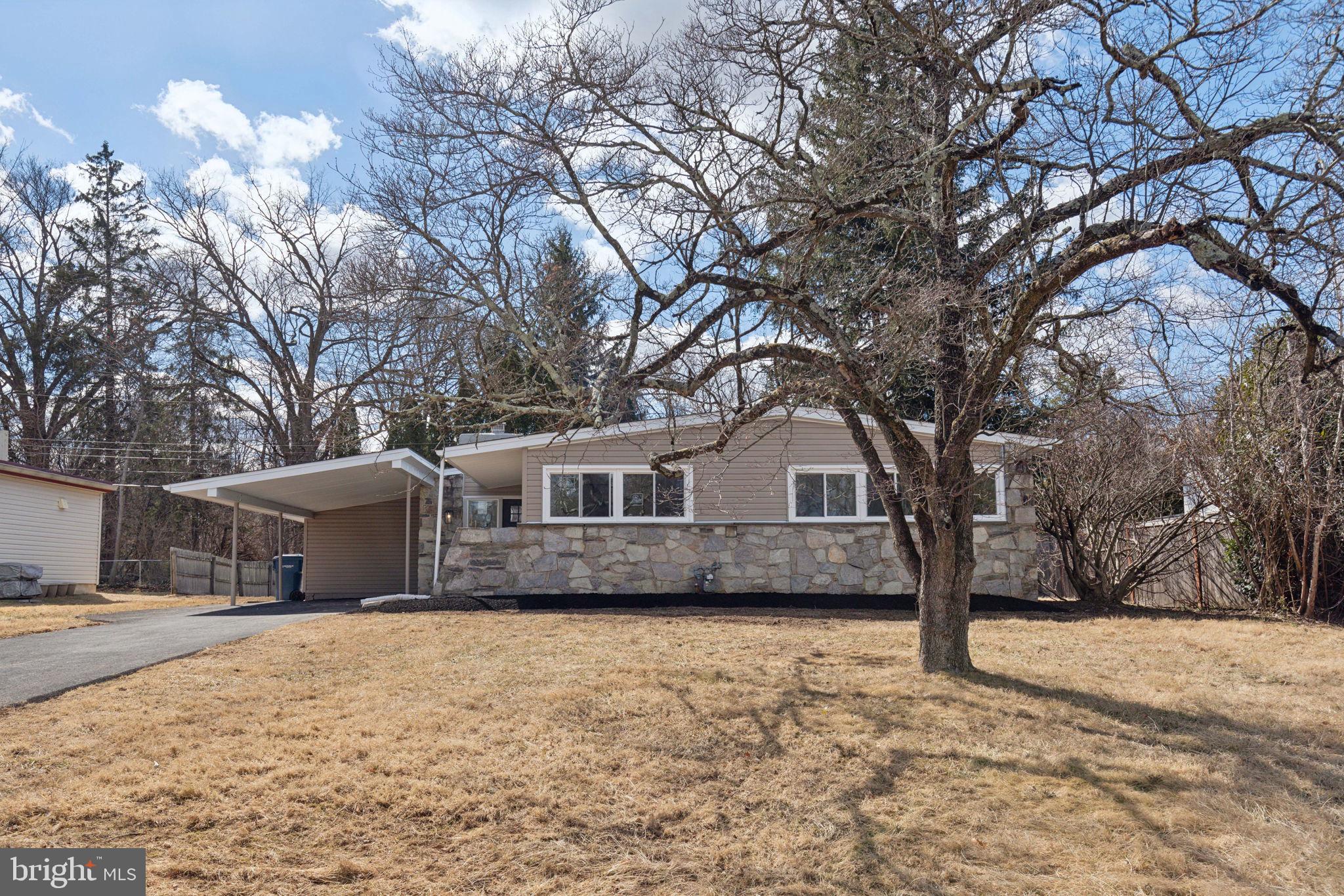 GREYSTONE MANOR - Residential