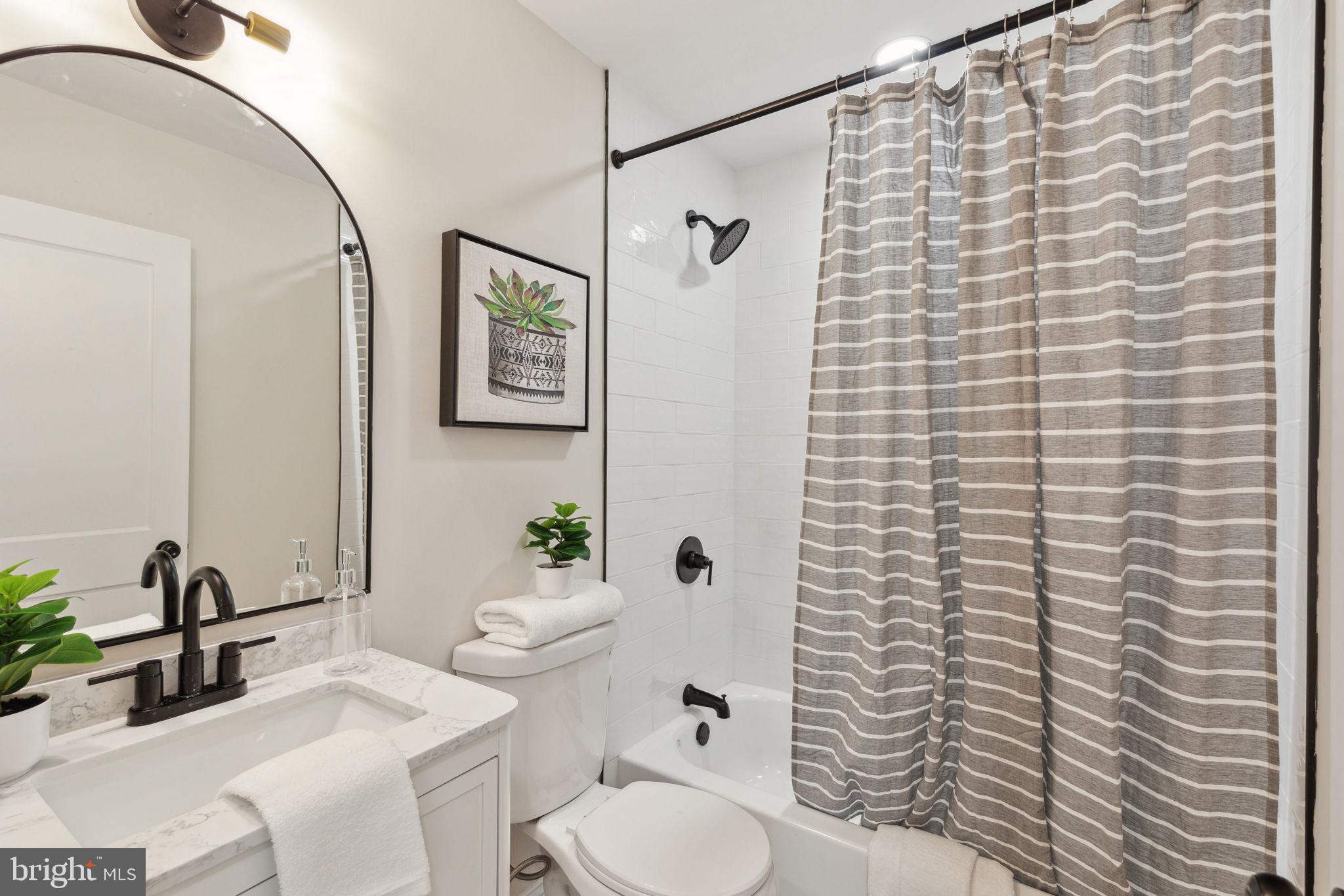 GREYSTONE MANOR - Residential