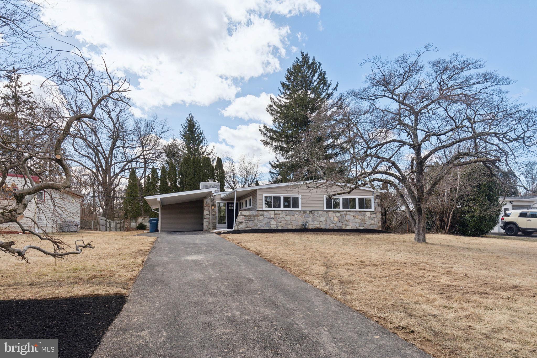 GREYSTONE MANOR - Residential