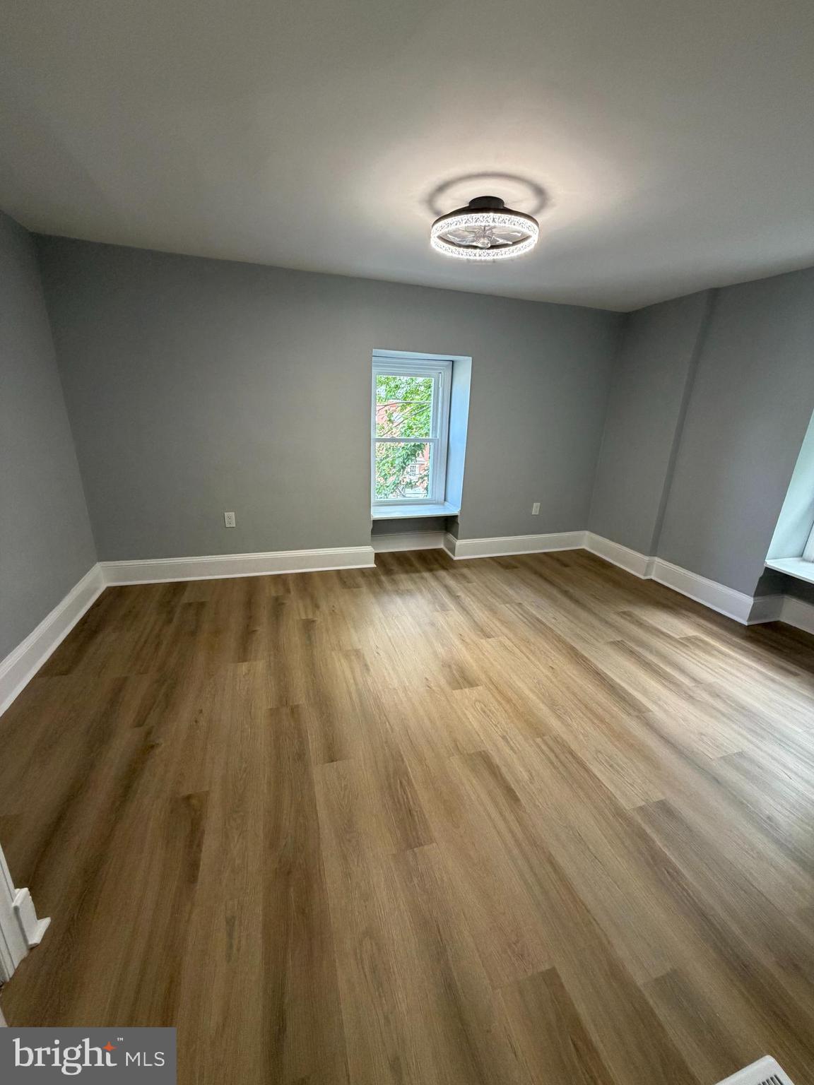 CLIFTON HEIGHTS - Residential