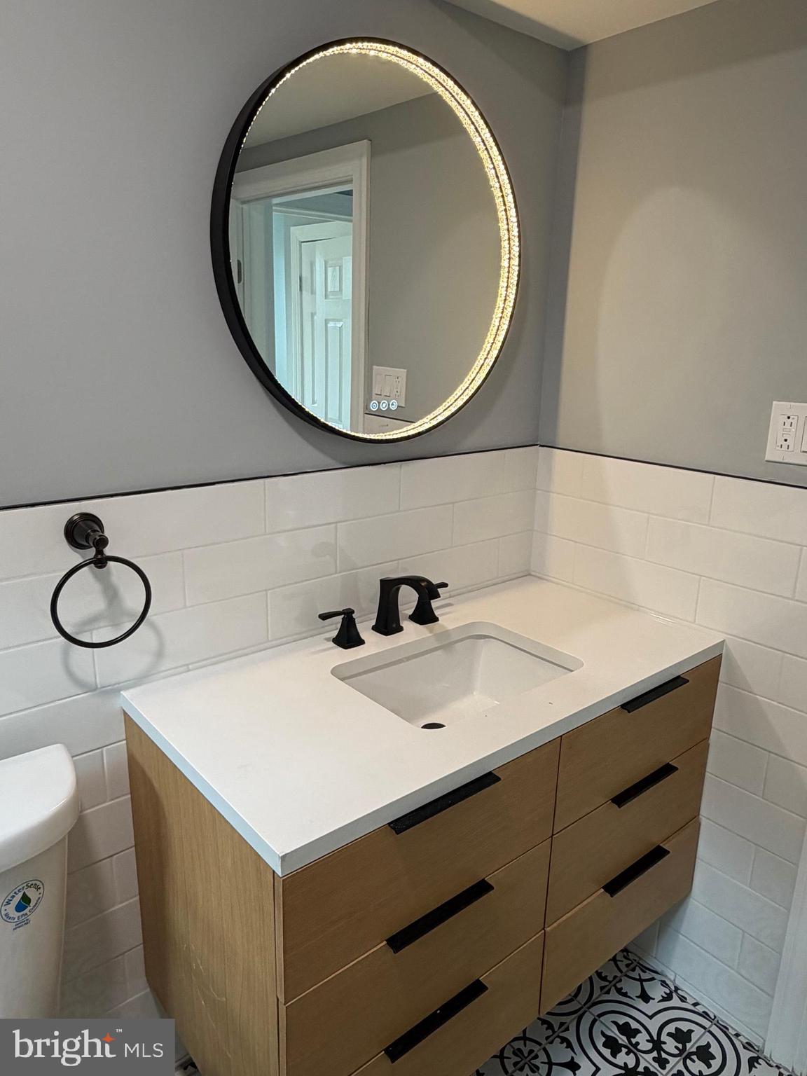 CLIFTON HEIGHTS - Residential