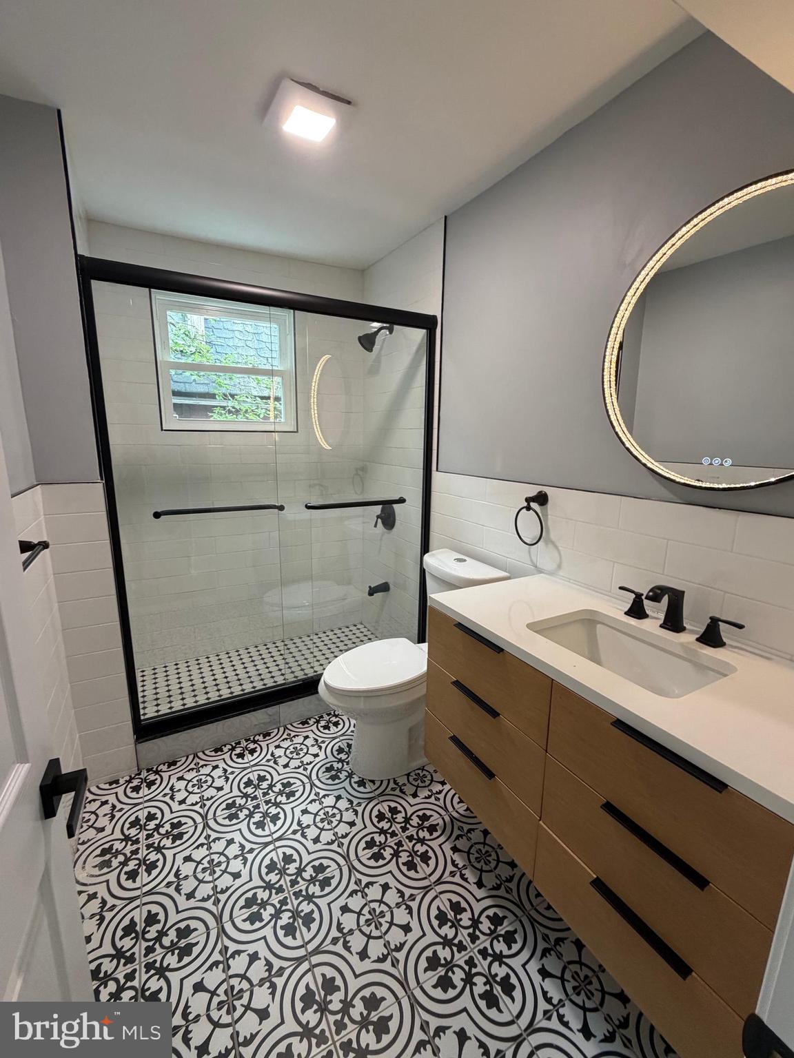 CLIFTON HEIGHTS - Residential