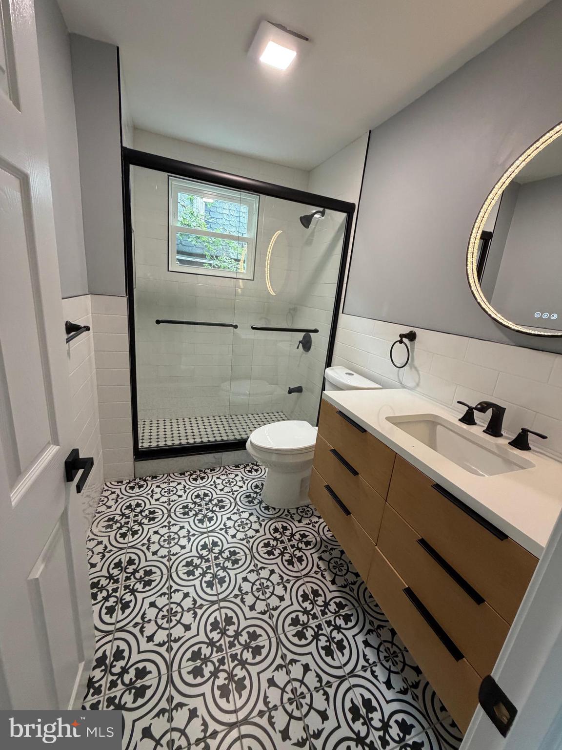CLIFTON HEIGHTS - Residential