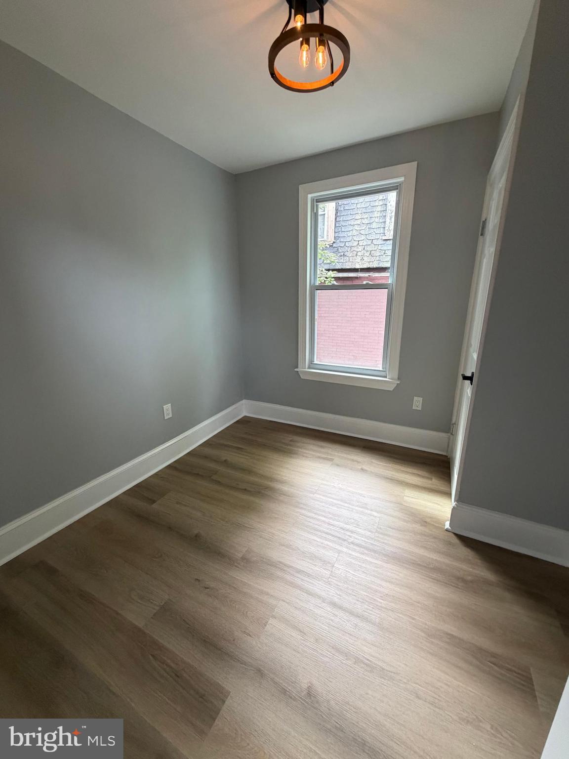 CLIFTON HEIGHTS - Residential
