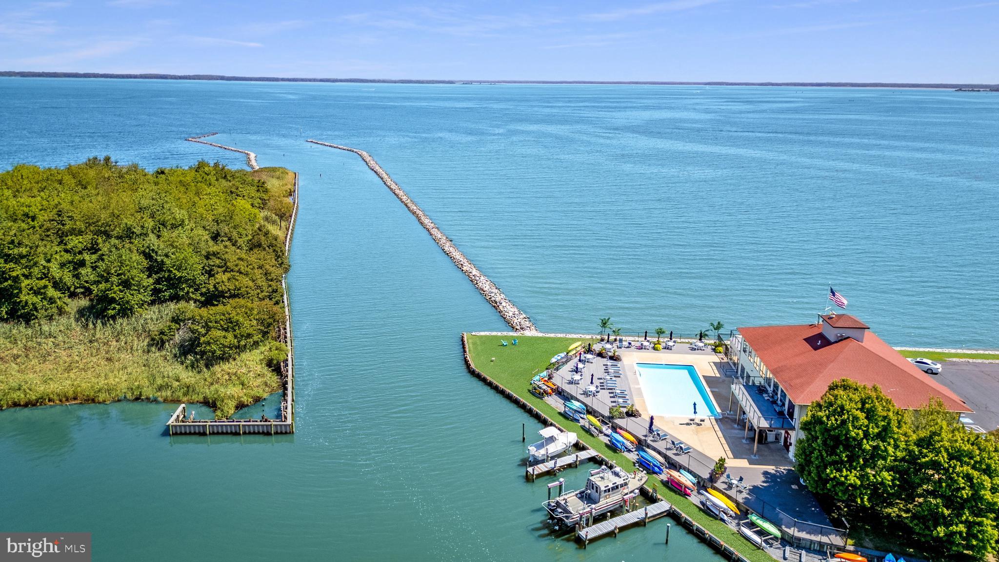 QUEENS LANDING - Residential