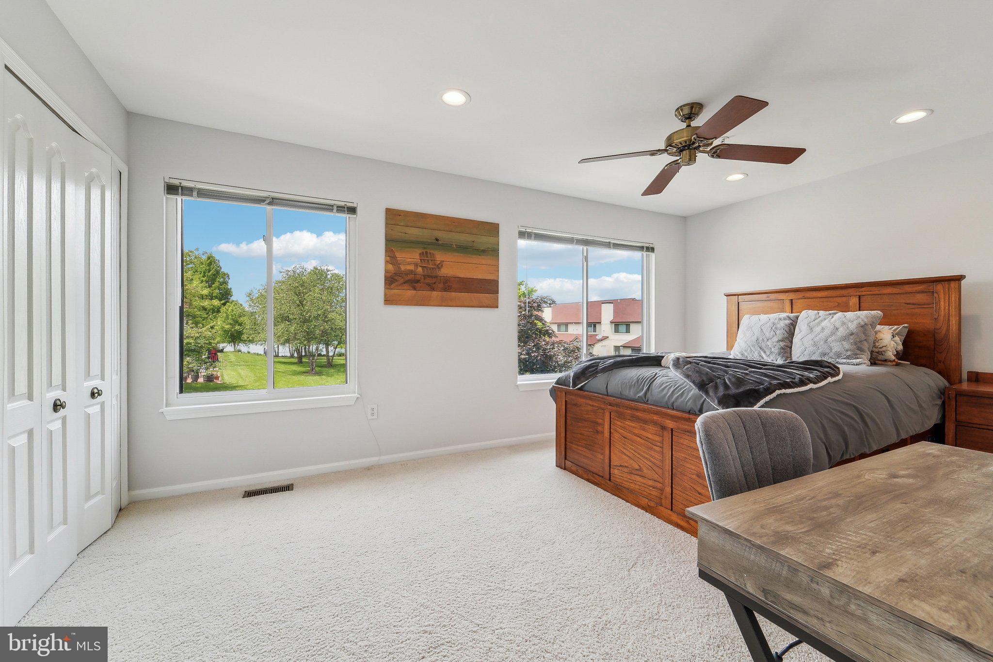 QUEENS LANDING - Residential