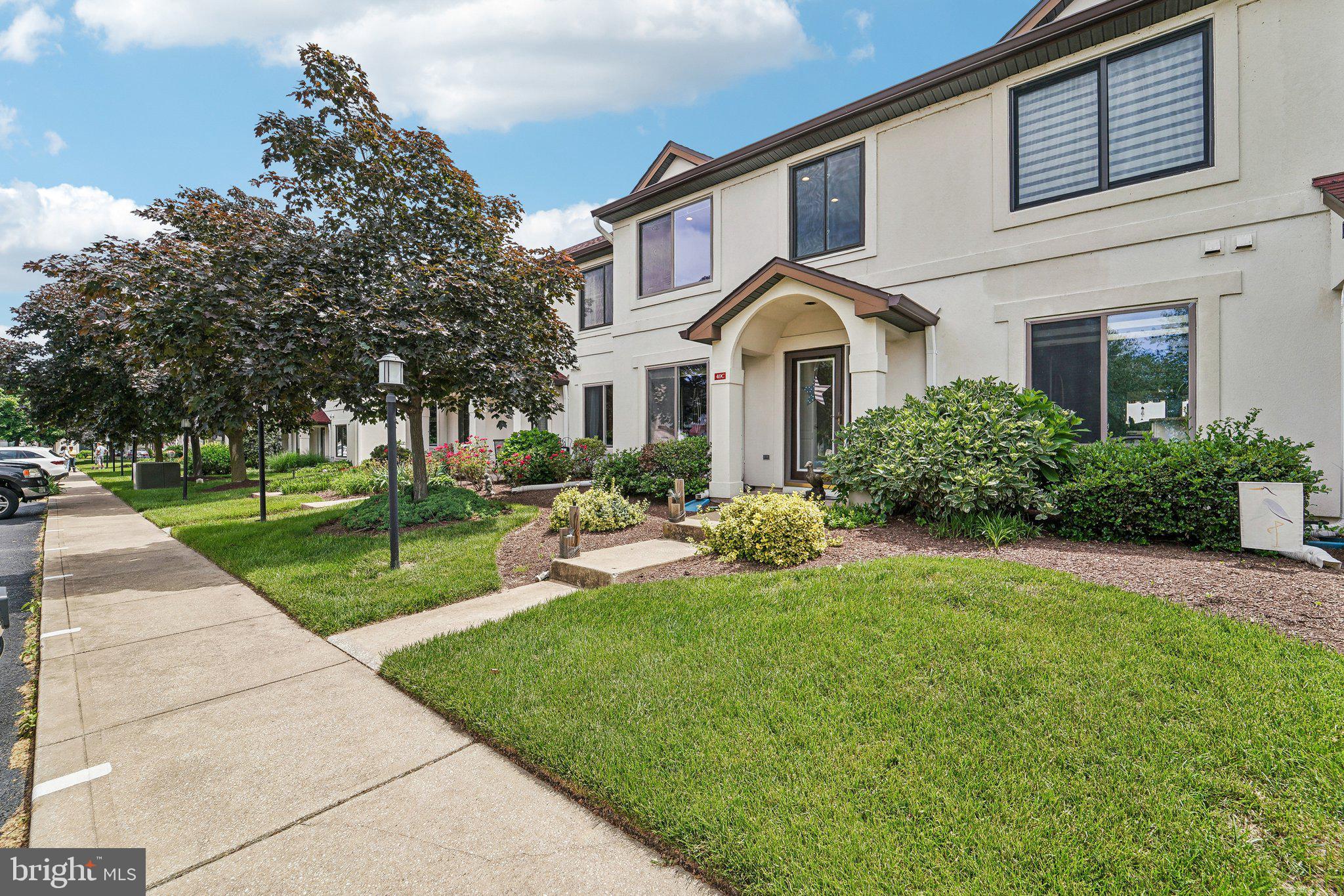 49 QUEEN GUINEVERE WAY C