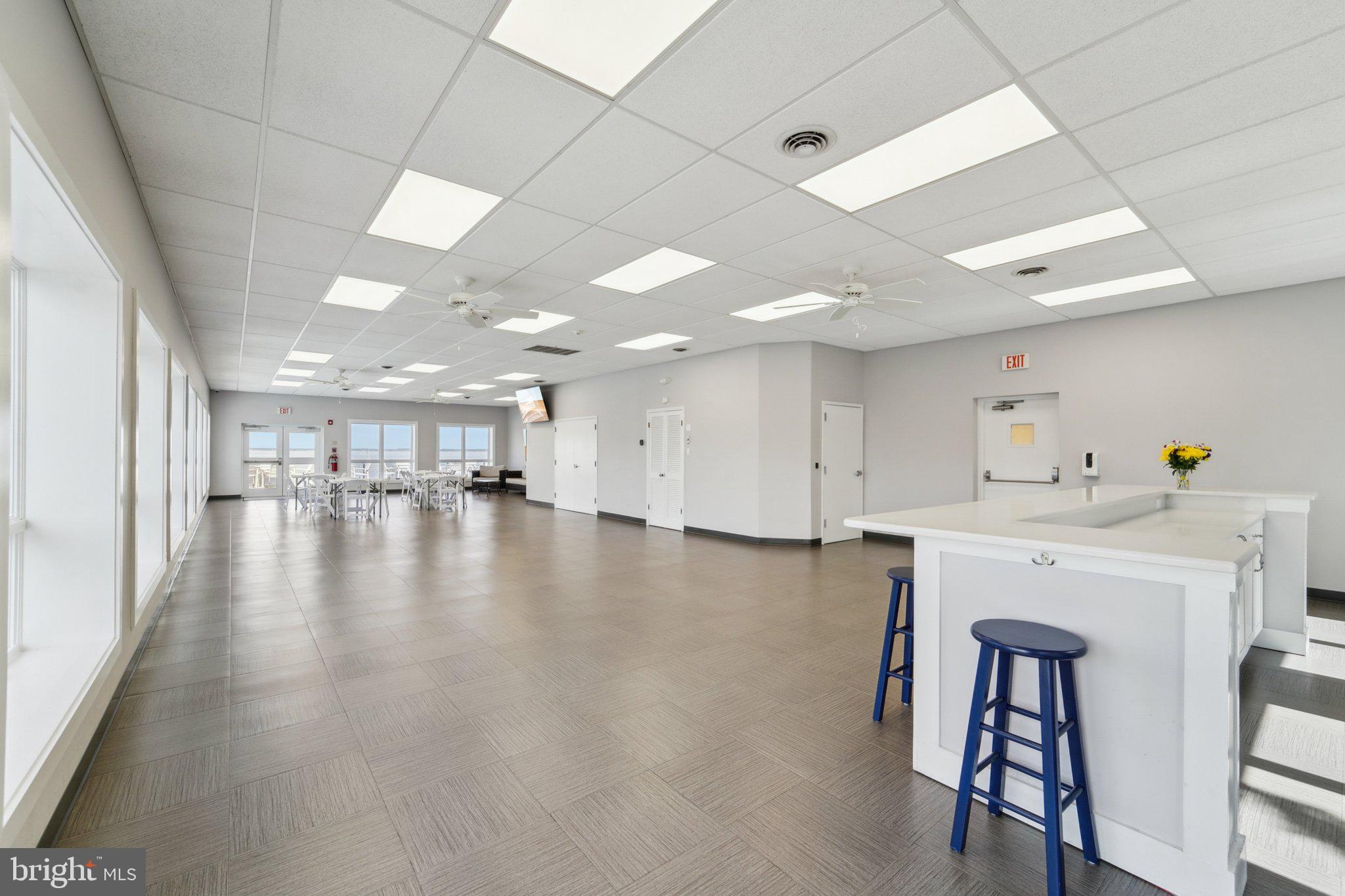 QUEENS LANDING - Residential