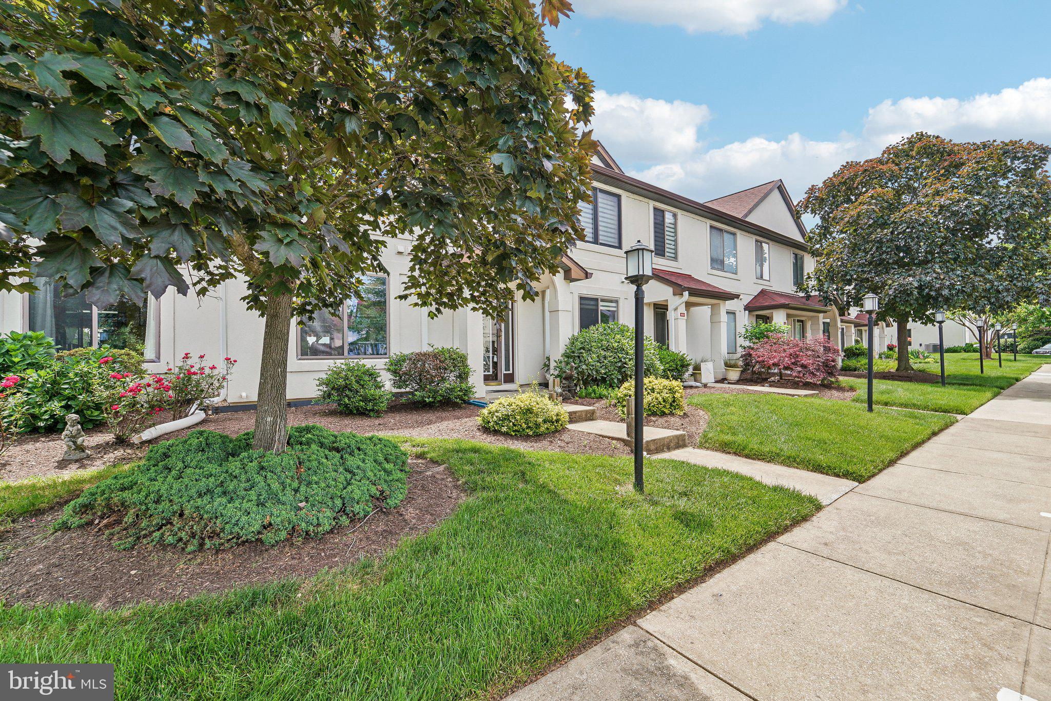49 QUEEN GUINEVERE WAY C