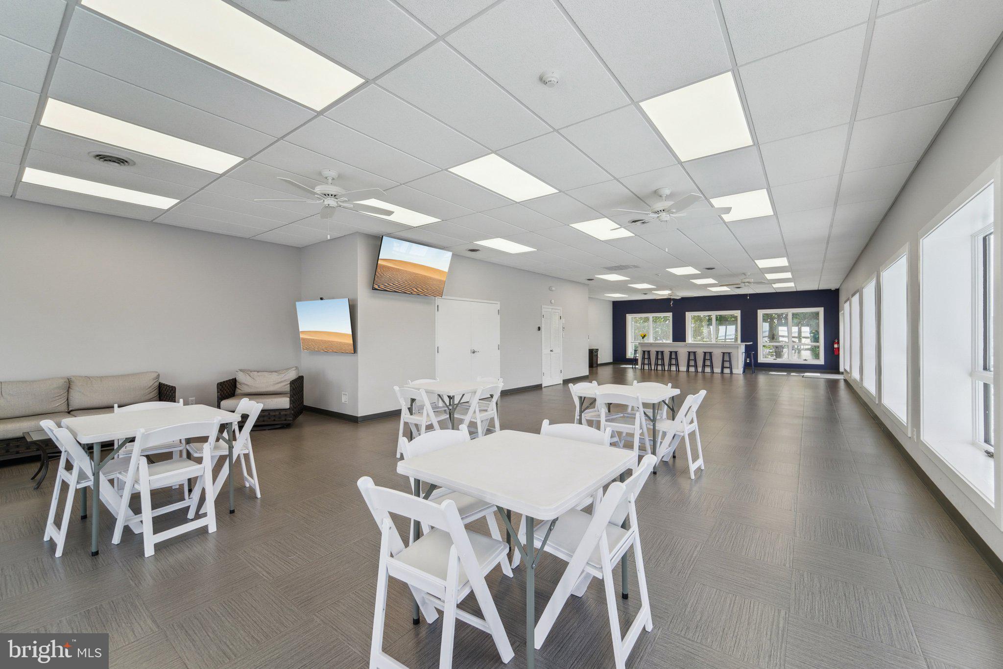 QUEENS LANDING - Residential