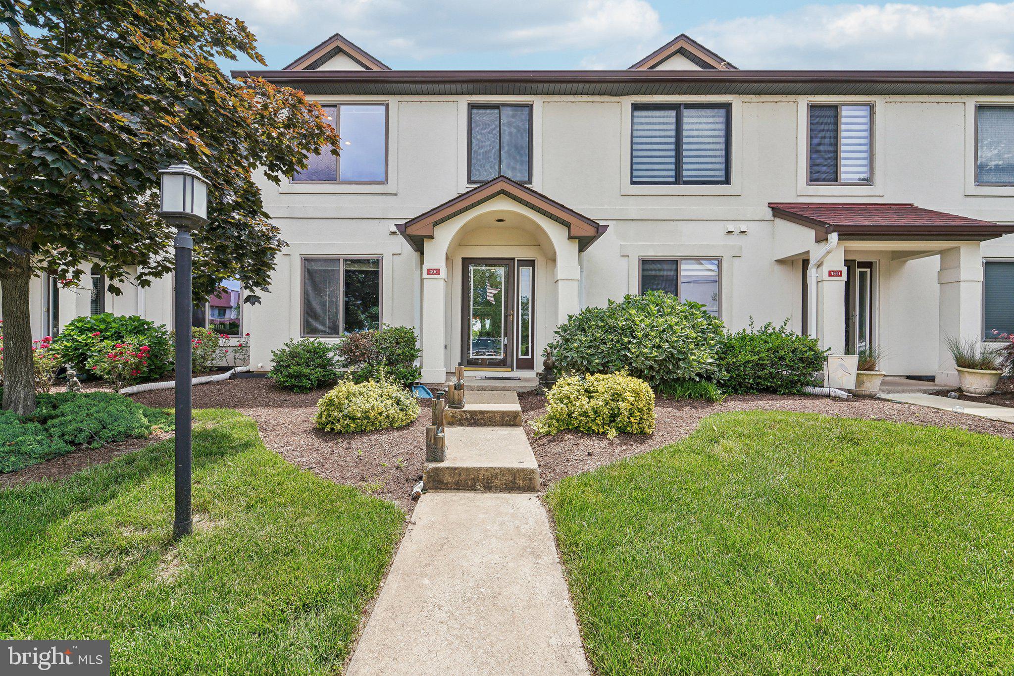 49 QUEEN GUINEVERE WAY C
