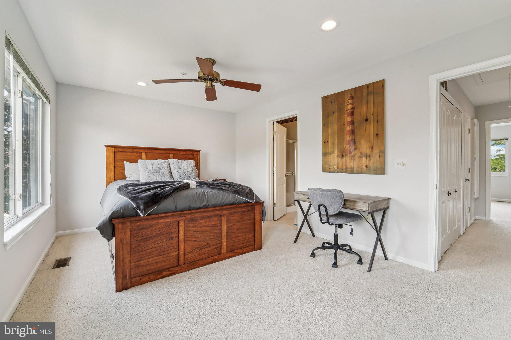 QUEENS LANDING - Residential