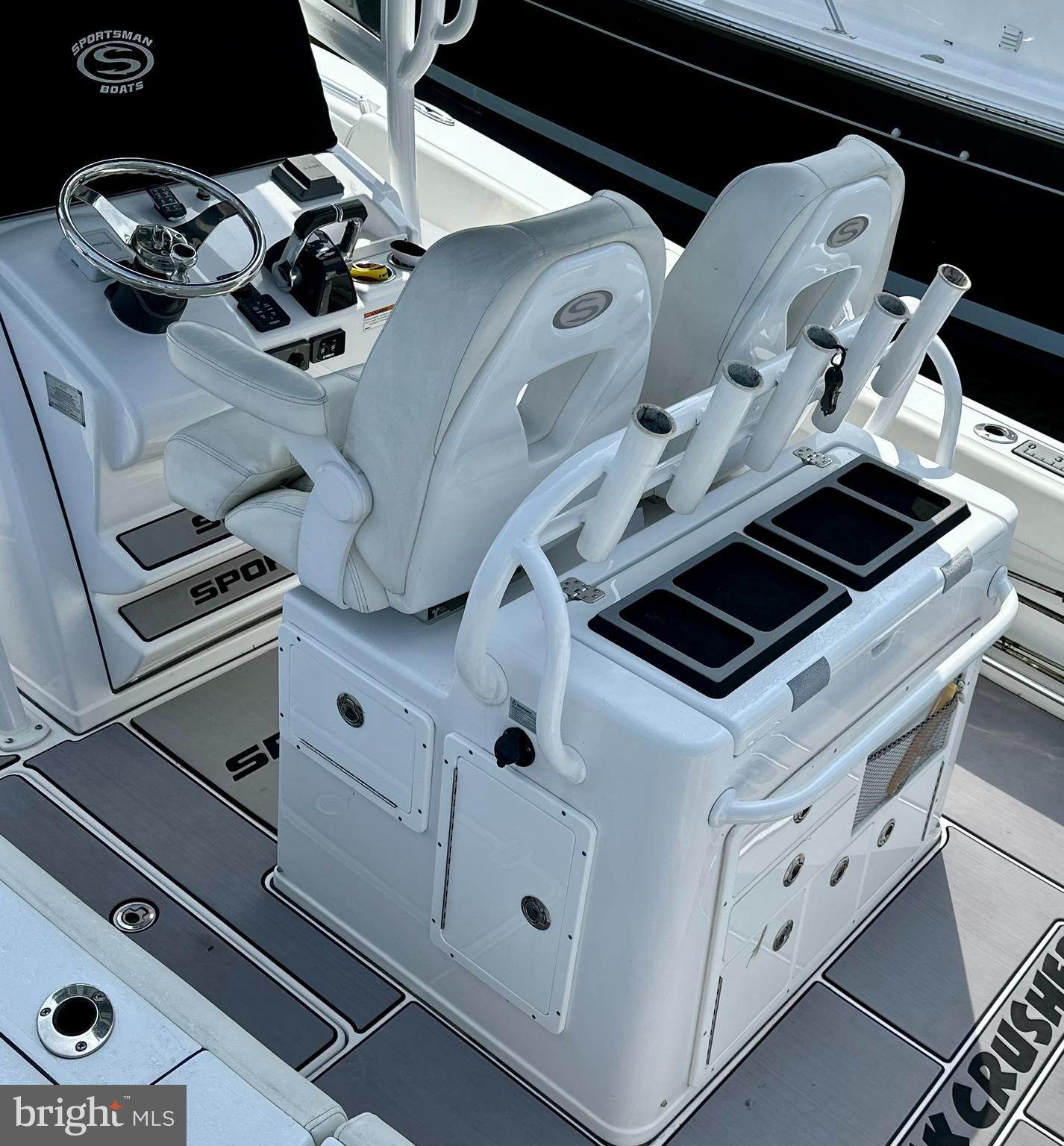 QUEENS LANDING - Residential