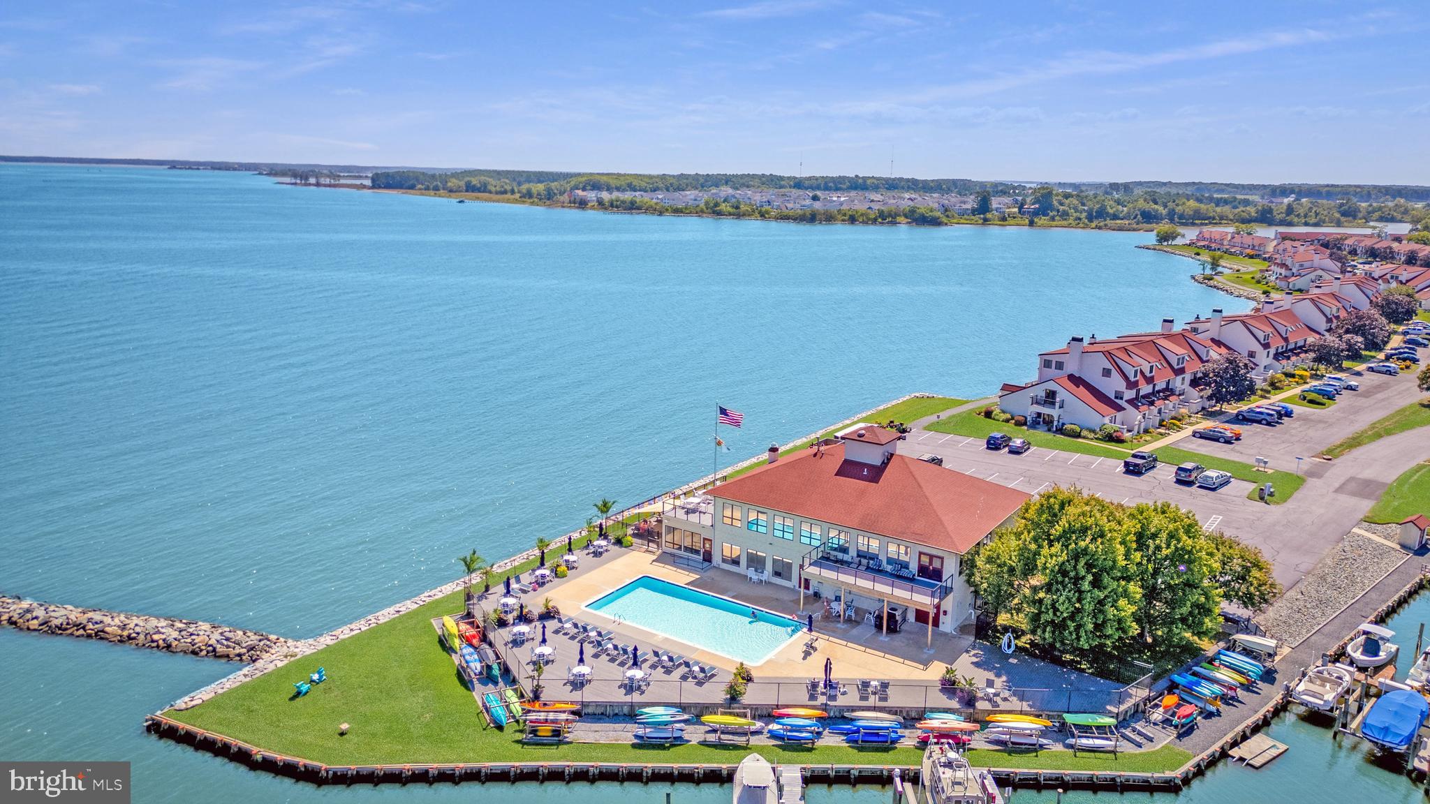 QUEENS LANDING - Residential