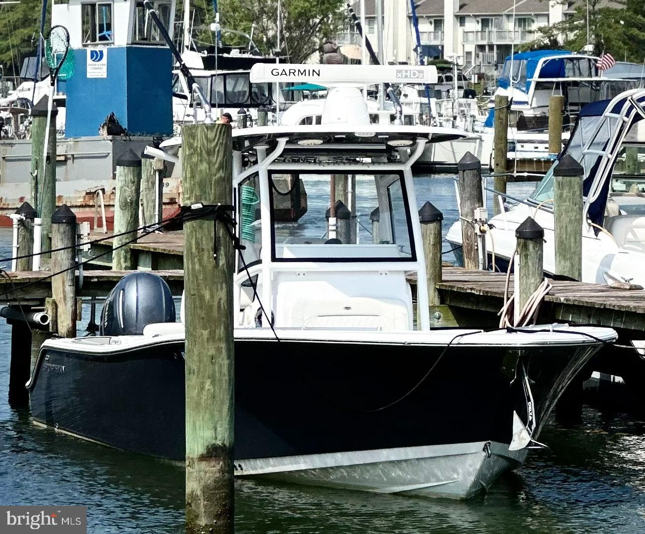 QUEENS LANDING - Residential