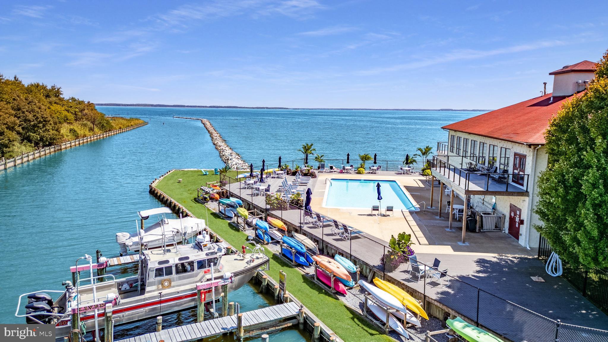 QUEENS LANDING - Residential