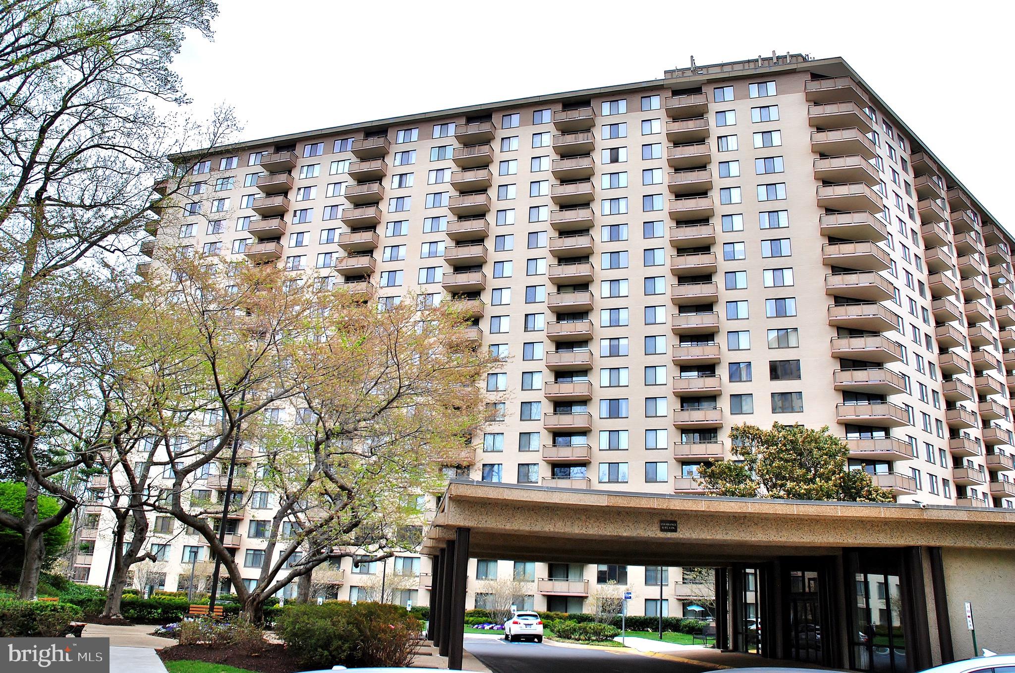 Stunning One-Bedroom/One-Bathroom Condo at The Promenade – Bethesda Living at Its Best! This beautifully upgraded condo features a gourmet kitchen with custom upgrades throughout that make it a true standout — perfect for the serious home cook or anyone who loves to entertain in style. Incredible tree-top and sky views from the balcony.
ALL UTILITIES INCLUDED in the rent. One garage parking space included. Residents of The Promenade enjoy an array of luxury amenities, including 24-hour concierge and security, Resort-style outdoor and indoor pools, State-of-the-art fitness center, Pilates studio, 7 lighted tennis courts, Convenience store, dry cleaners, and hair salon, On-site restaurant and café, Ride-On bus at front entrance. and on-site parking is available. Conveniently located near I-495, NIH, and downtown Bethesda, with easy access to public transportation, shopping, and restaurants.