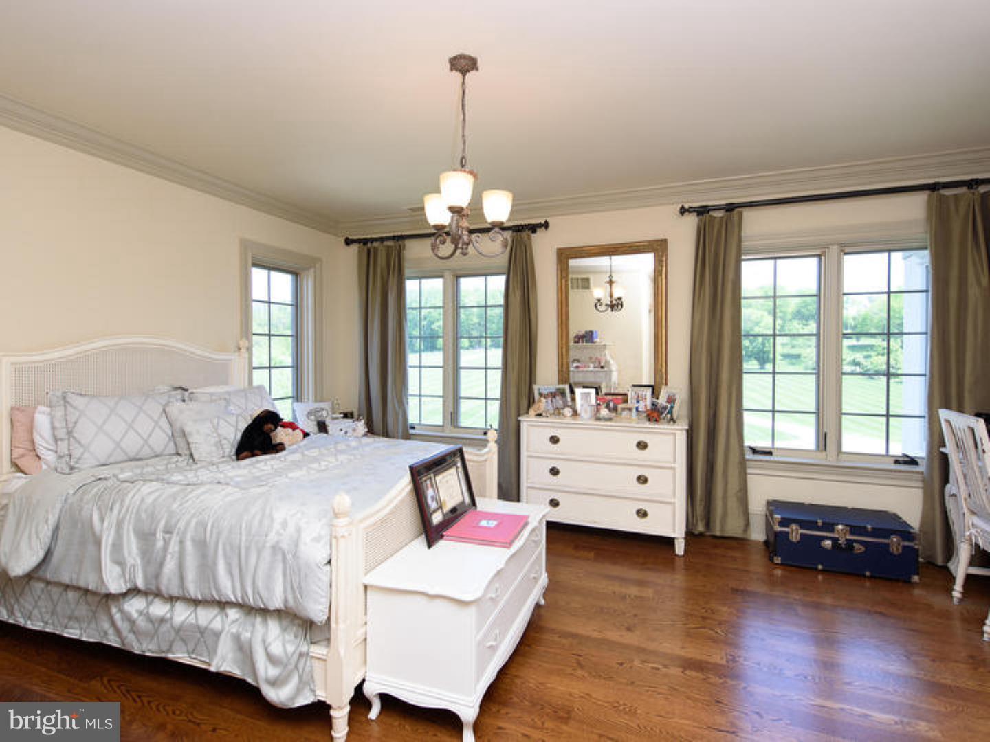 PINE CREEK - Residential