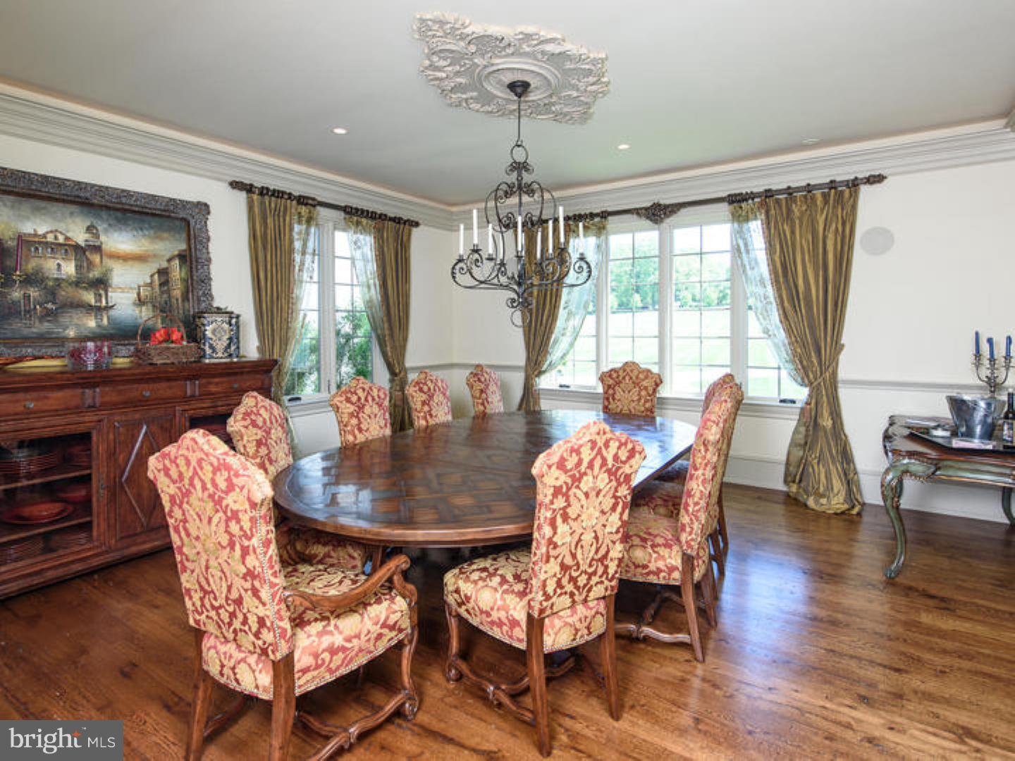 PINE CREEK - Residential