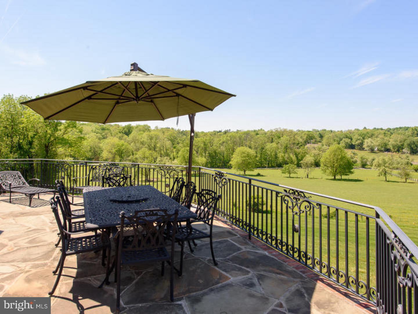 PINE CREEK - Residential