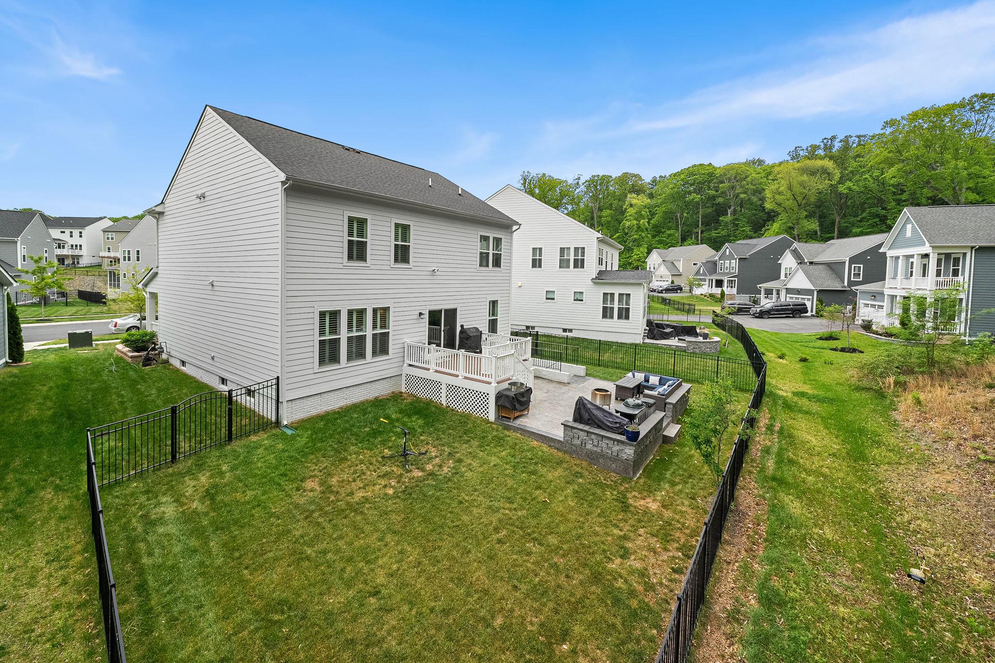 POTOMAC SHORES - Residential