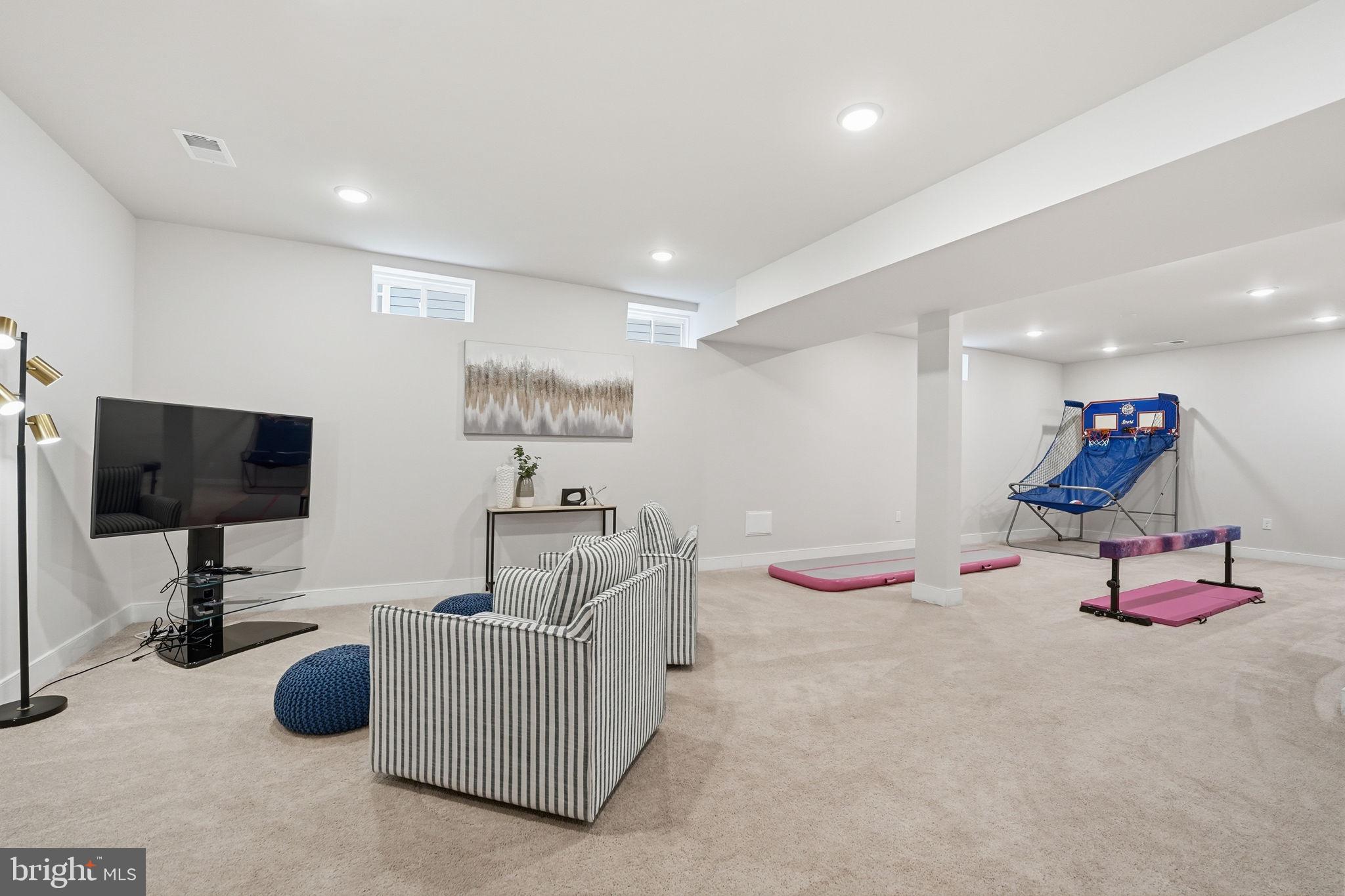 POTOMAC SHORES - Residential