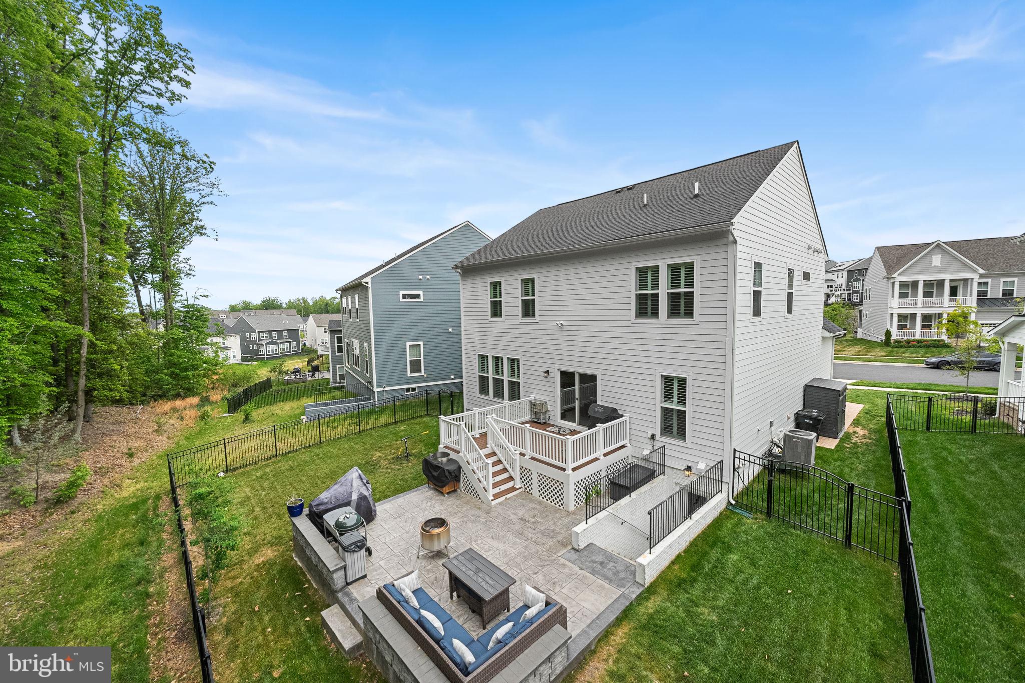 POTOMAC SHORES - Residential
