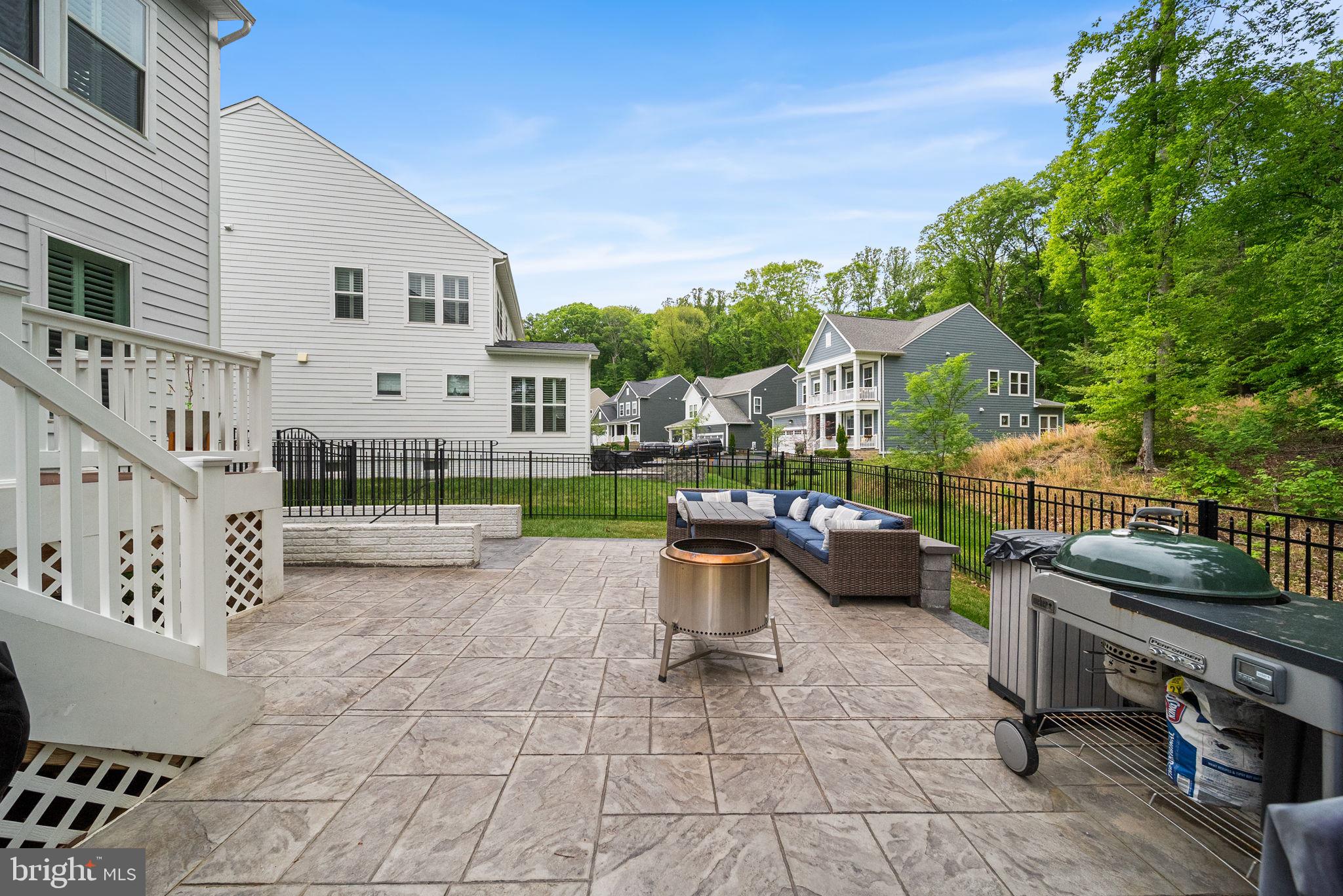 POTOMAC SHORES - Residential