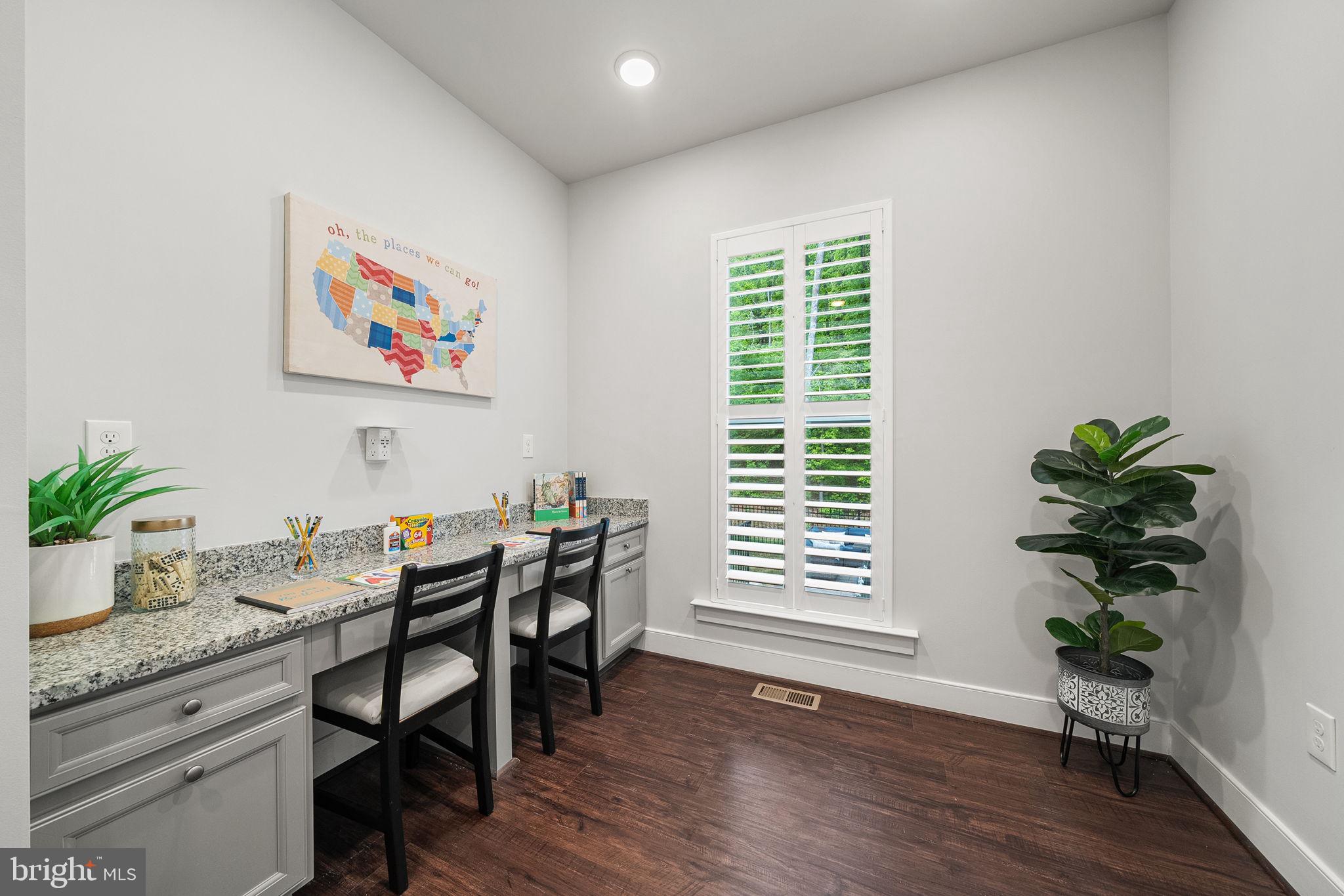 POTOMAC SHORES - Residential
