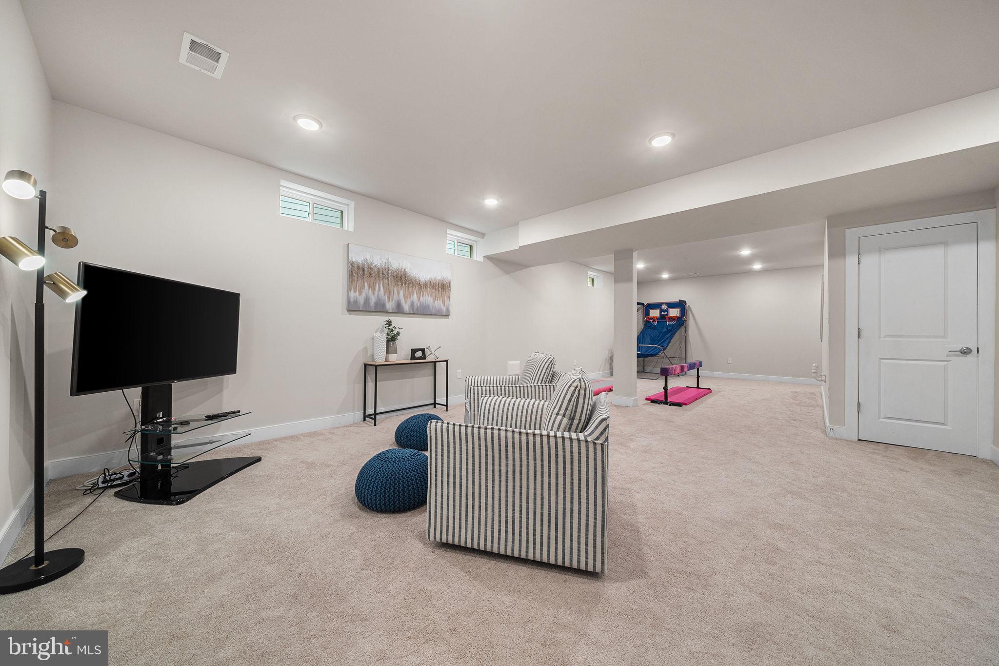 POTOMAC SHORES - Residential