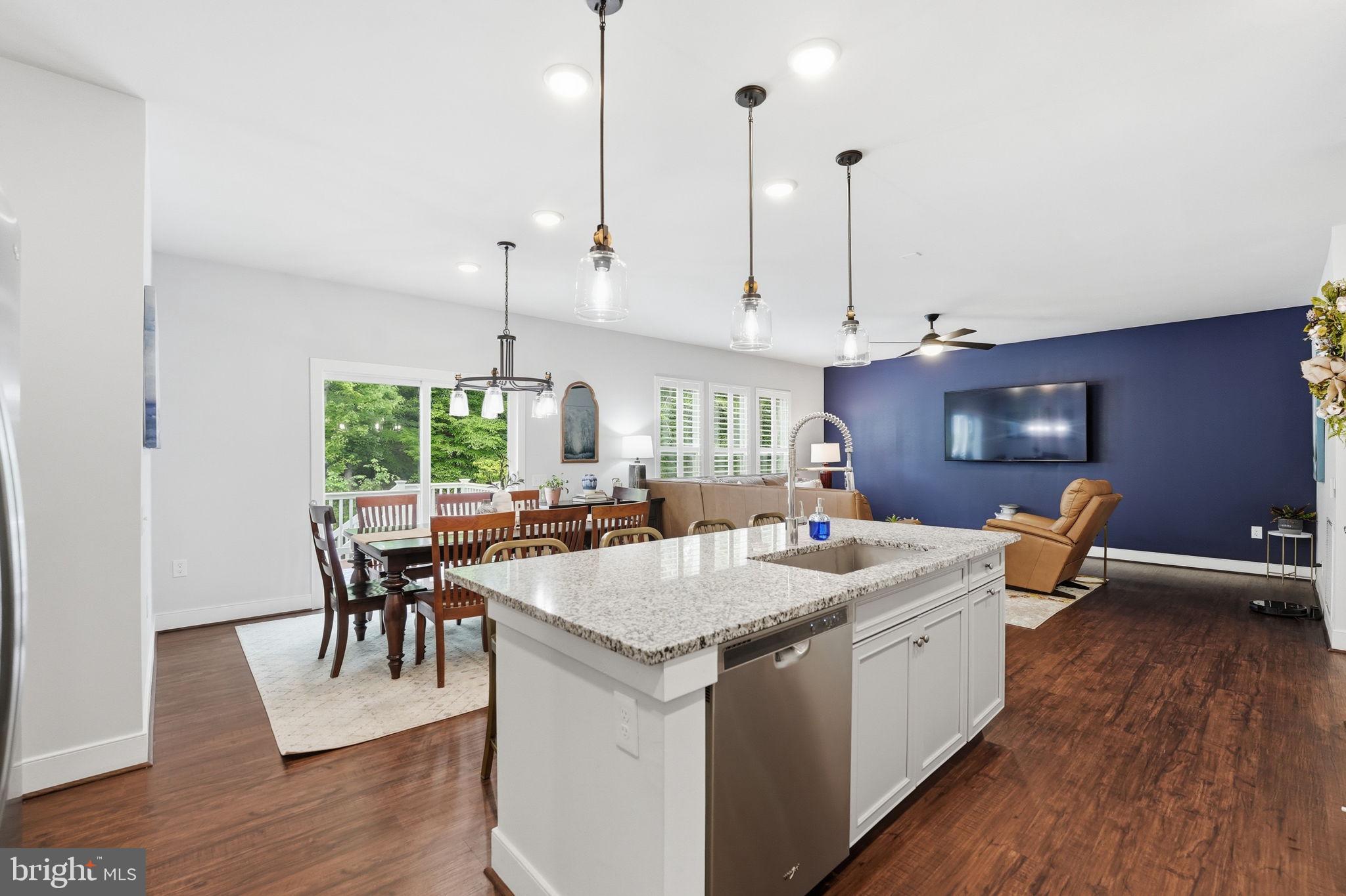 POTOMAC SHORES - Residential