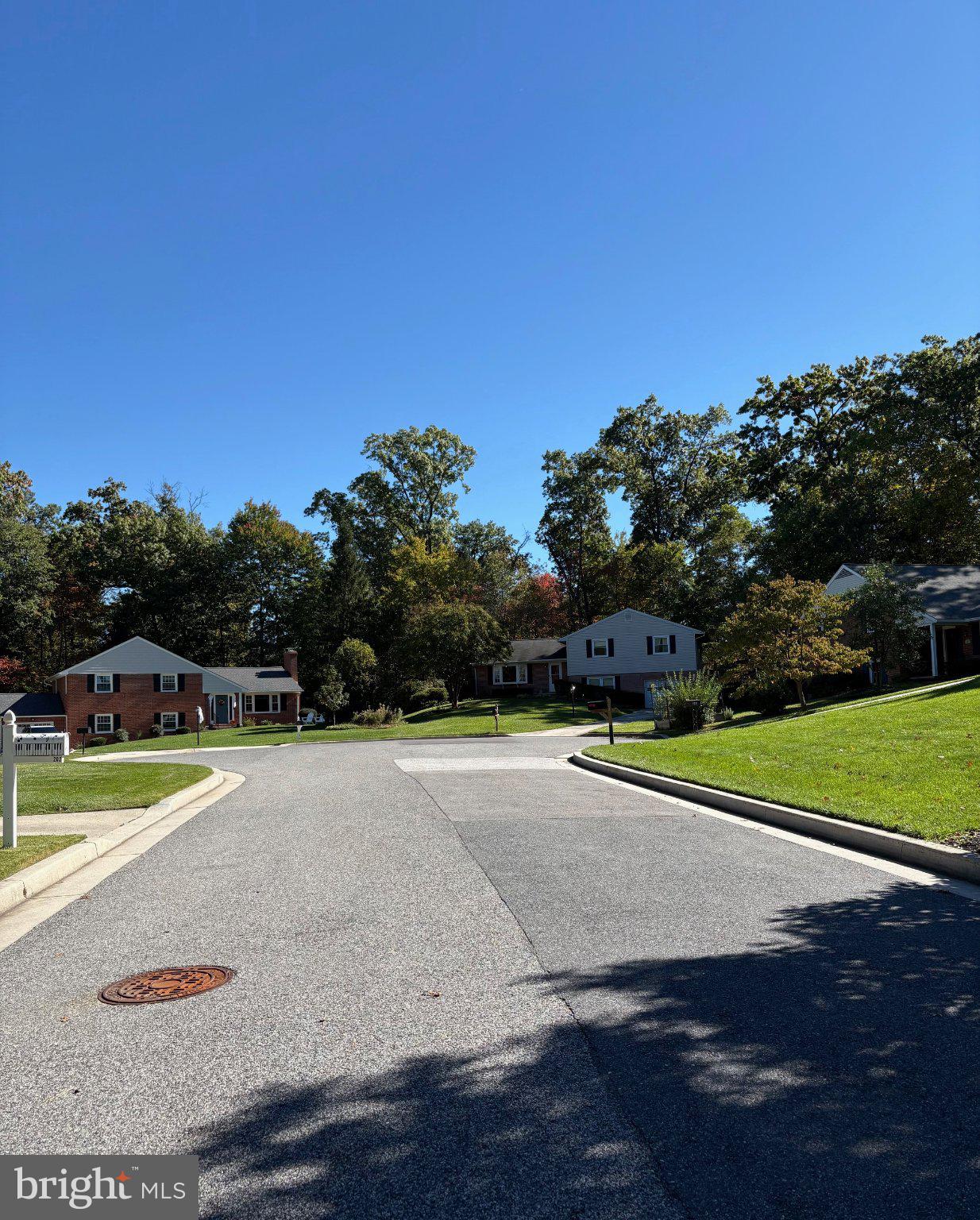 207 LYNNCREST COURT