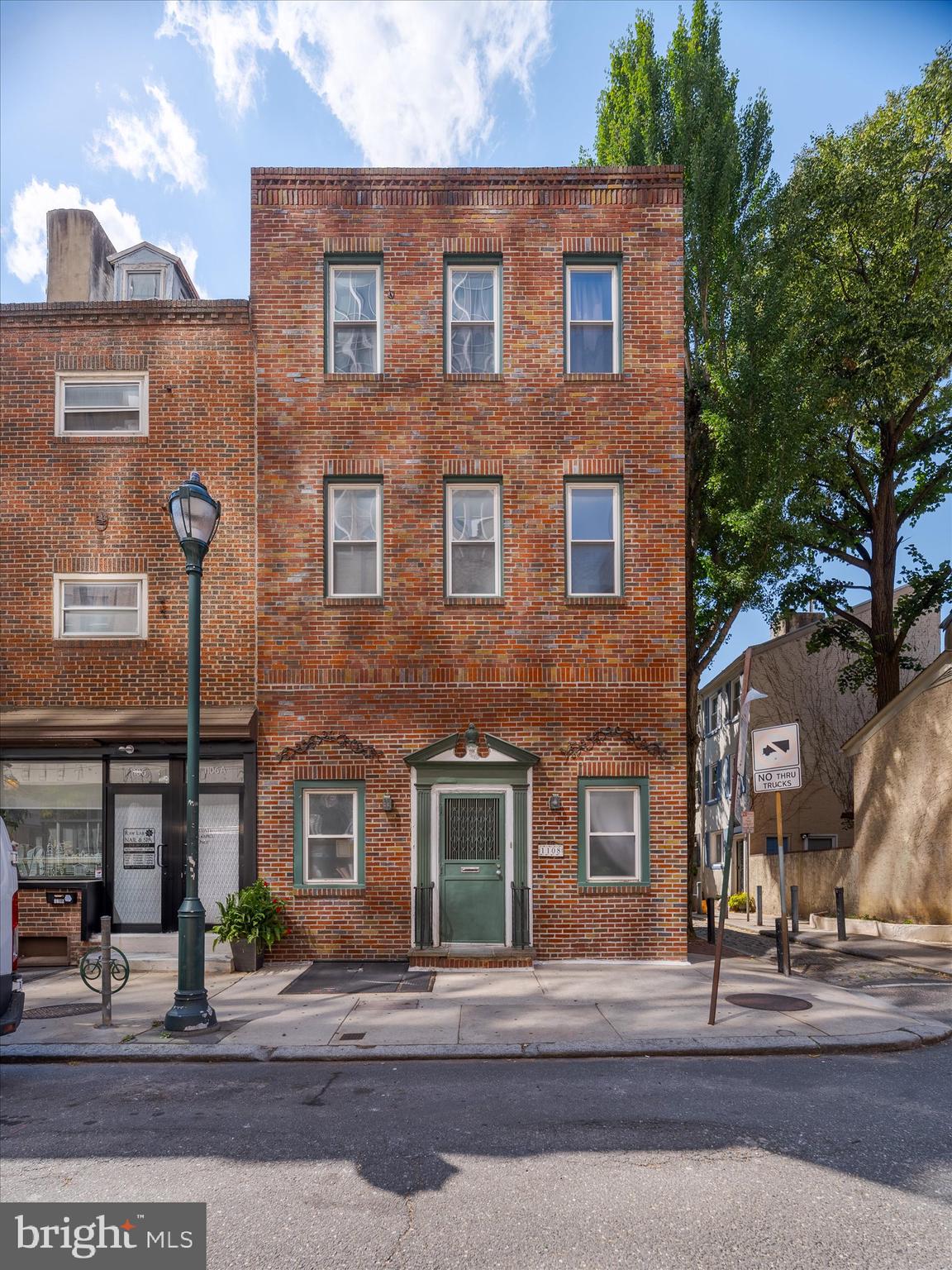 WASHINGTON SQ - Residential Lease