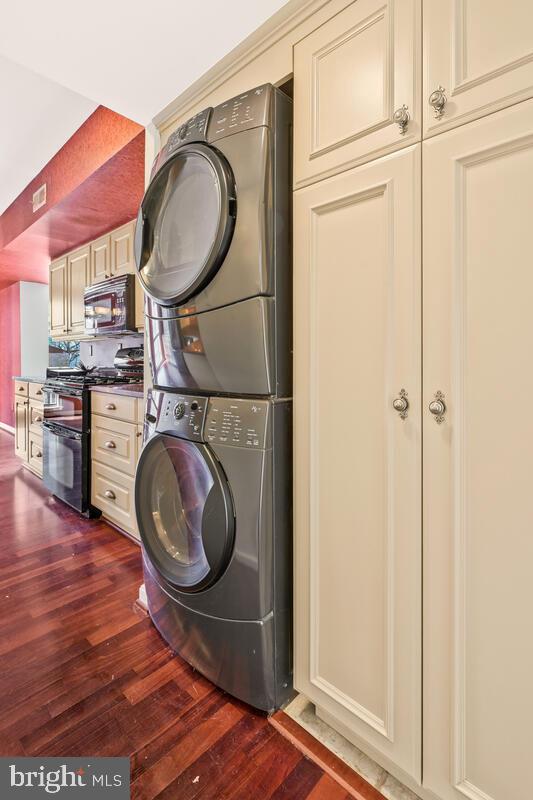 SOUTHGATE CONDO - Residential