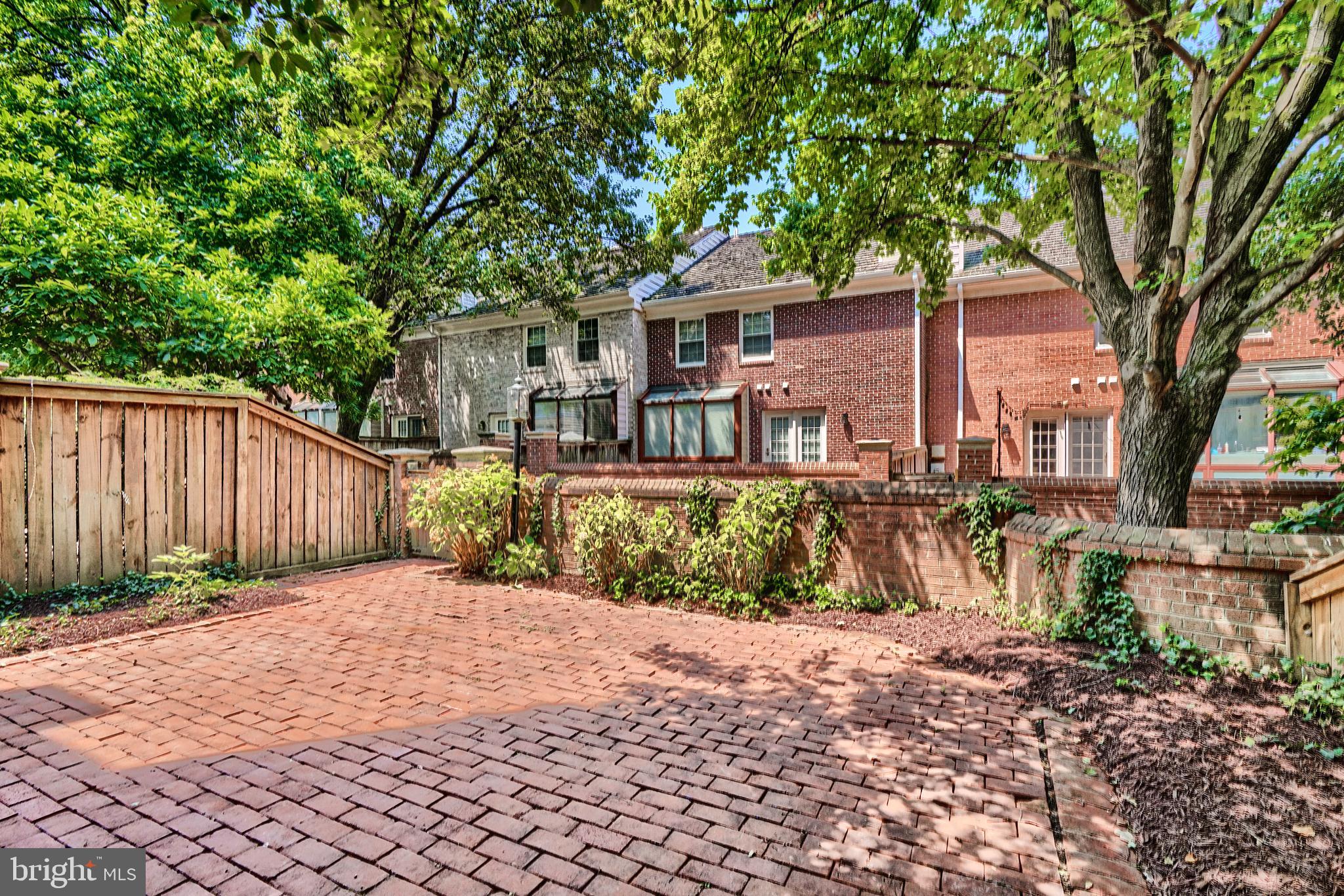 ALTA VISTA - Residential