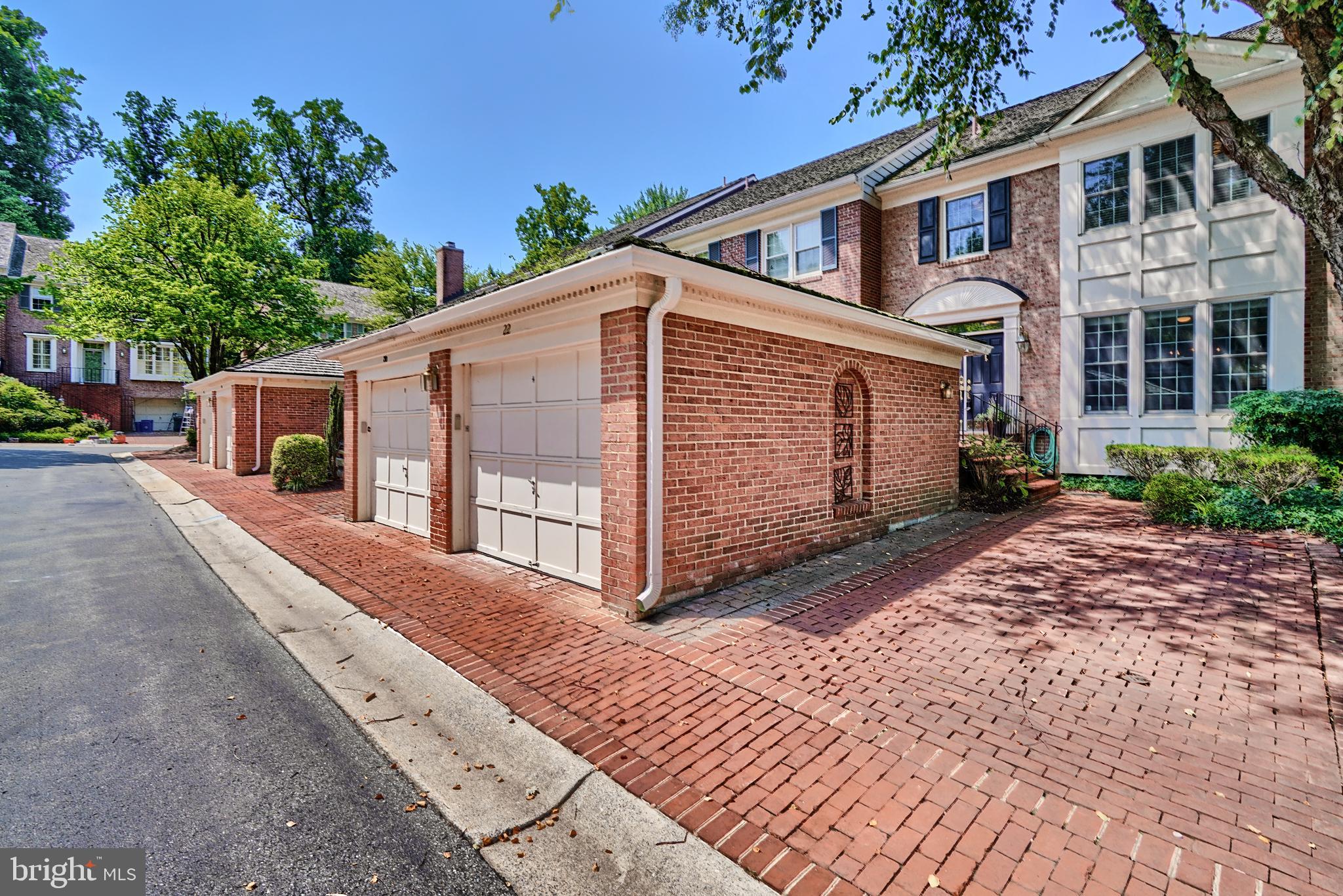 ALTA VISTA - Residential