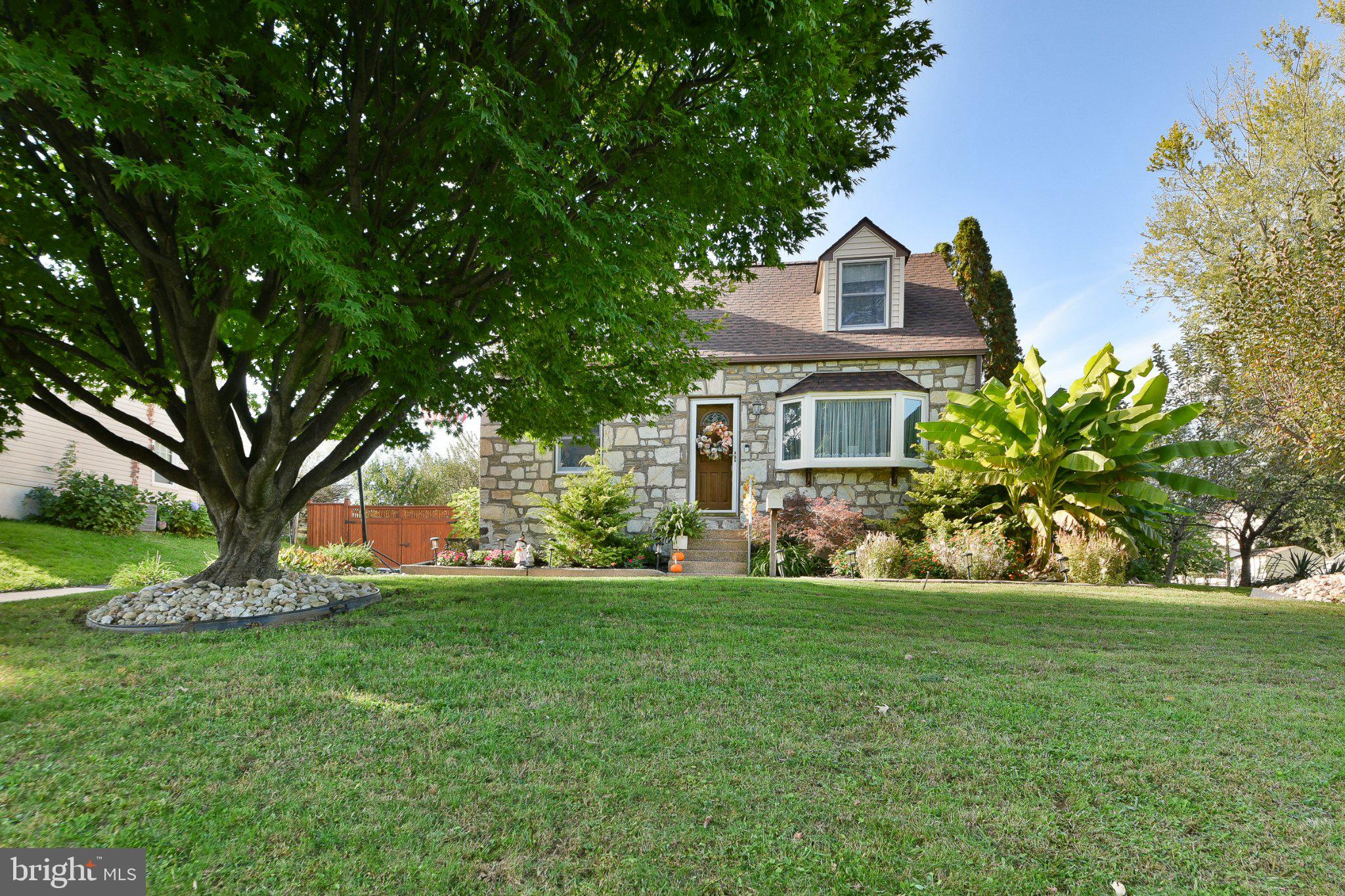 1518 CENTER AVENUE