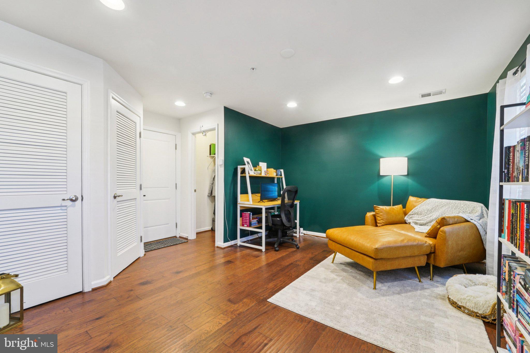 O'DONNELL SQUARE - Residential