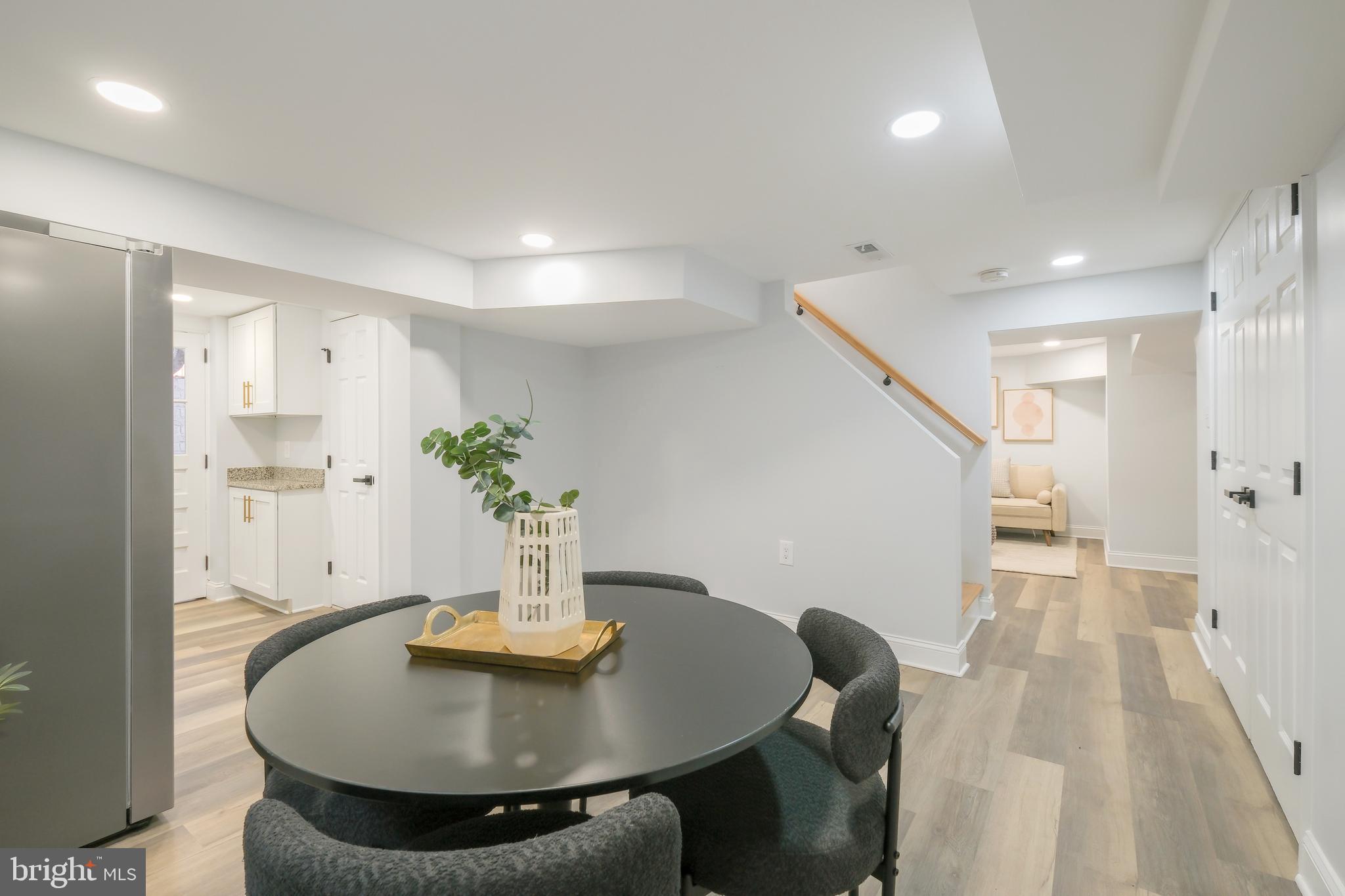 WOODSIDE FOREST - Residential